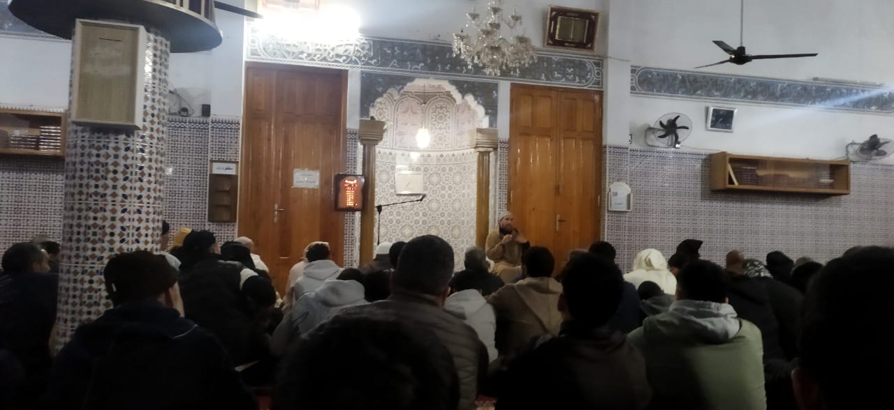 تقرير عن نشاط علمي في موضوع:”أهمية الدعاء في حياة المسلم” (إعداد: الإمام المرشد عثمان بن الشيخ)