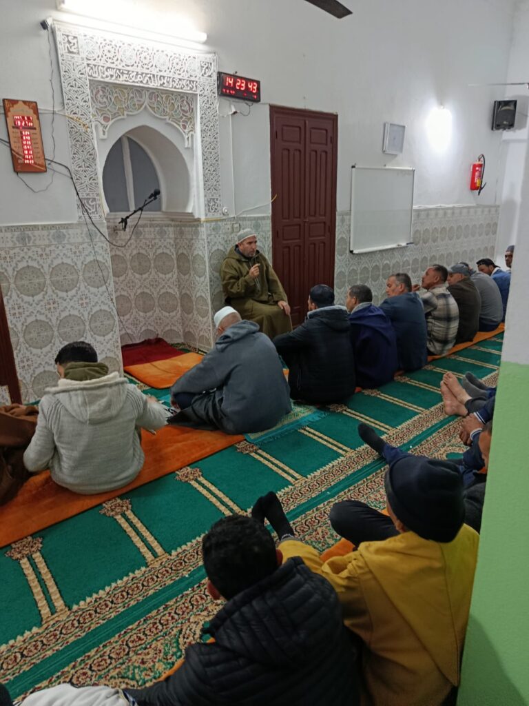 1000364894-768x1024 تقرير عن نشاط علمي في موضوع: درس وعظي بعنوان :"أفشوا السلام وأطعموا الطعام وصلوا بالليل و الناس نيام: منهج نبوي لإصلاح القلوب والمجتمعات" (إعداد: الإمام المرشد عثمان بن الشيخ)