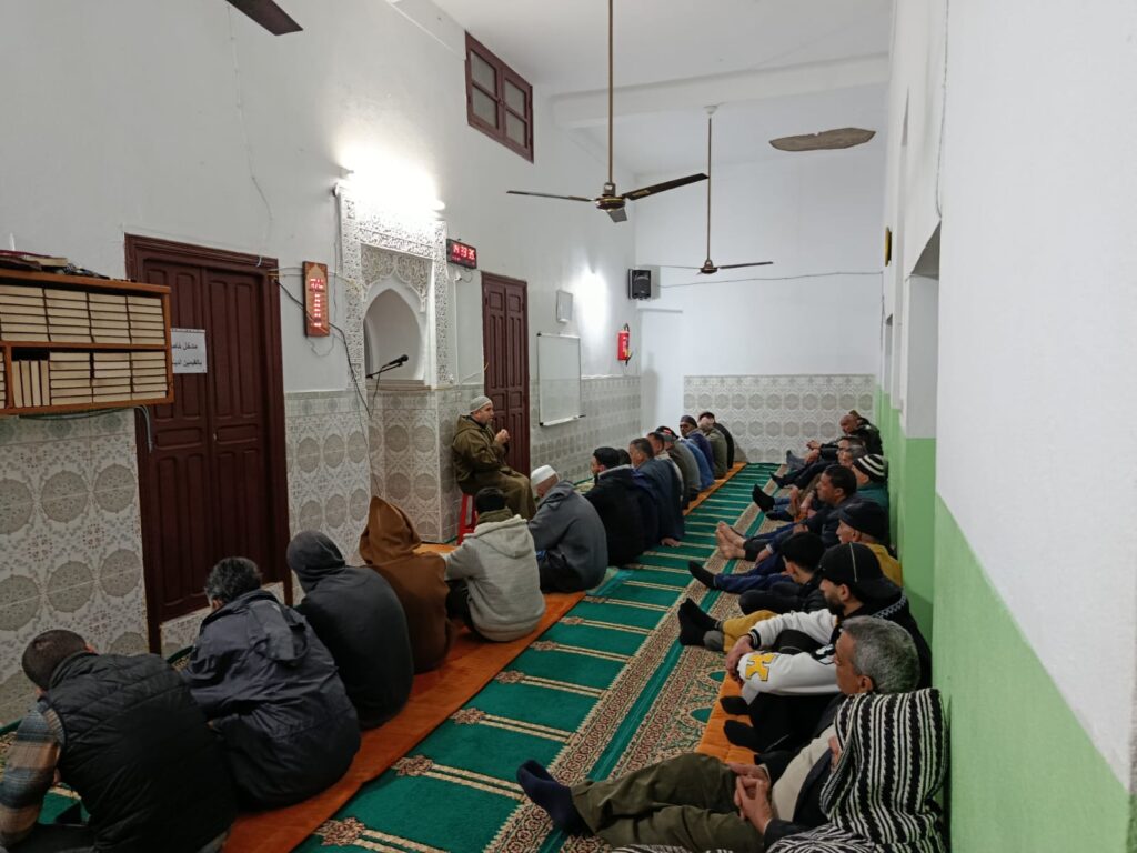 1000364900-1024x768 تقرير عن نشاط علمي في موضوع: درس وعظي بعنوان :"أفشوا السلام وأطعموا الطعام وصلوا بالليل و الناس نيام: منهج نبوي لإصلاح القلوب والمجتمعات" (إعداد: الإمام المرشد عثمان بن الشيخ)