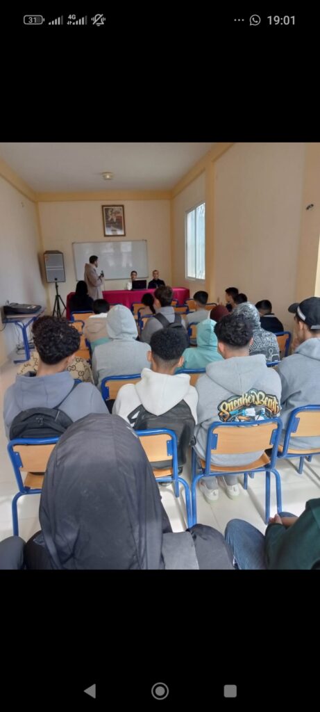 37783-461x1024 تقرير عن نشاط علمي في موضوع: السيرة النبوية وبناء الشخصية الوسطية المتوازنة" (إعداد: الإمام المرشد : محمد الطاهري)