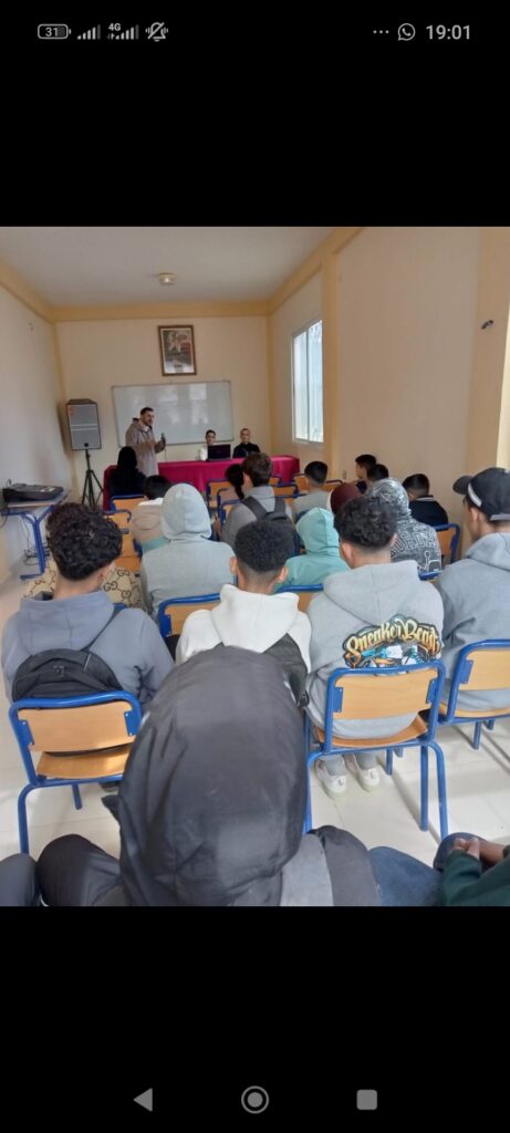 37784-461x1024 تقرير عن نشاط علمي في موضوع: السيرة النبوية وبناء الشخصية الوسطية المتوازنة" (إعداد: الإمام المرشد : محمد الطاهري)