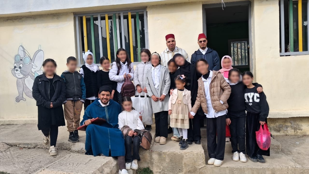 تقرير عن نشاط علمي في موضوع: السيرة النبوية وغرس القيم ورعايتها (إعداد الإمام المرشد:حفيظ الأزهاري)