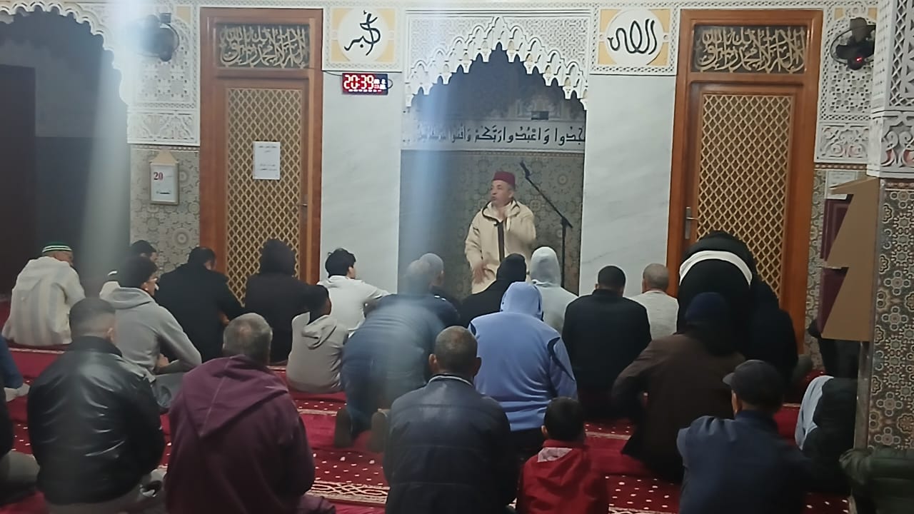 تقرير عن نشاط علمي في موضوع: الصيام وأثره في السلوك (إعداد: عبدالخالق العاتي)