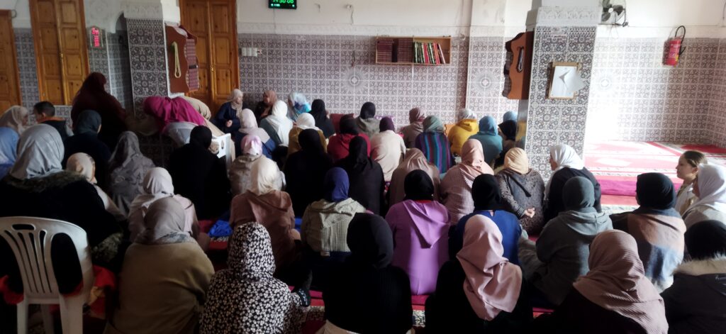 IMG_20260228_144925-1-1024x471 تقرير عن نشاط علمي في موضوع: مجلس للصلاة على رسول الله صلى الله عليه وسلم (إعداد: المرشدة عائشة العمري)