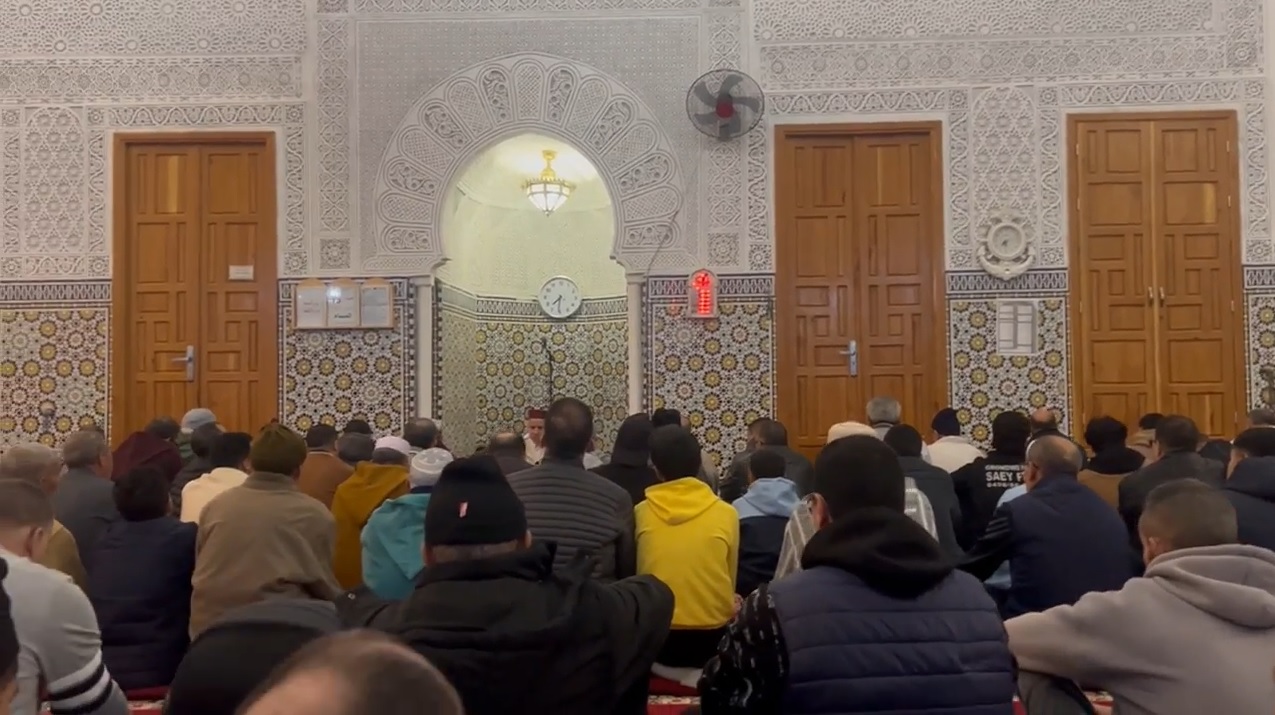 تقرير عن نشاط علمي في موضوع: مجلس لسرد صحيح الإمام البخاري (إعداد: عضو المجلس ذ عبد الرحيم الكتامي)