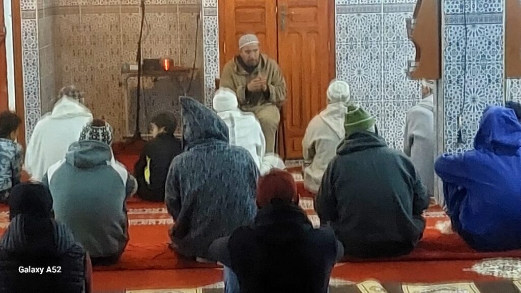 1000365457-1024x577 تقرير عن نشاط علمي في موضوع: "الإخلاص ومراقبة الله سبيلُ صيامٍ صحيحٍ مقبول" (إعداد: الإمام المرشد عثمان بن الشيخ)