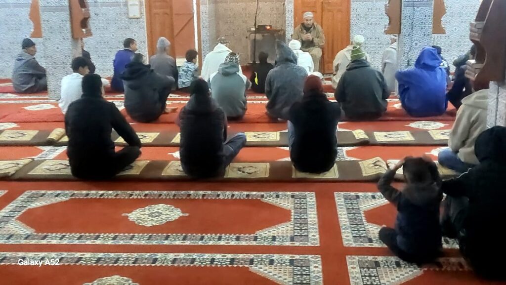 1000365460-1024x577 تقرير عن نشاط علمي في موضوع: "الإخلاص ومراقبة الله سبيلُ صيامٍ صحيحٍ مقبول" (إعداد: الإمام المرشد عثمان بن الشيخ)