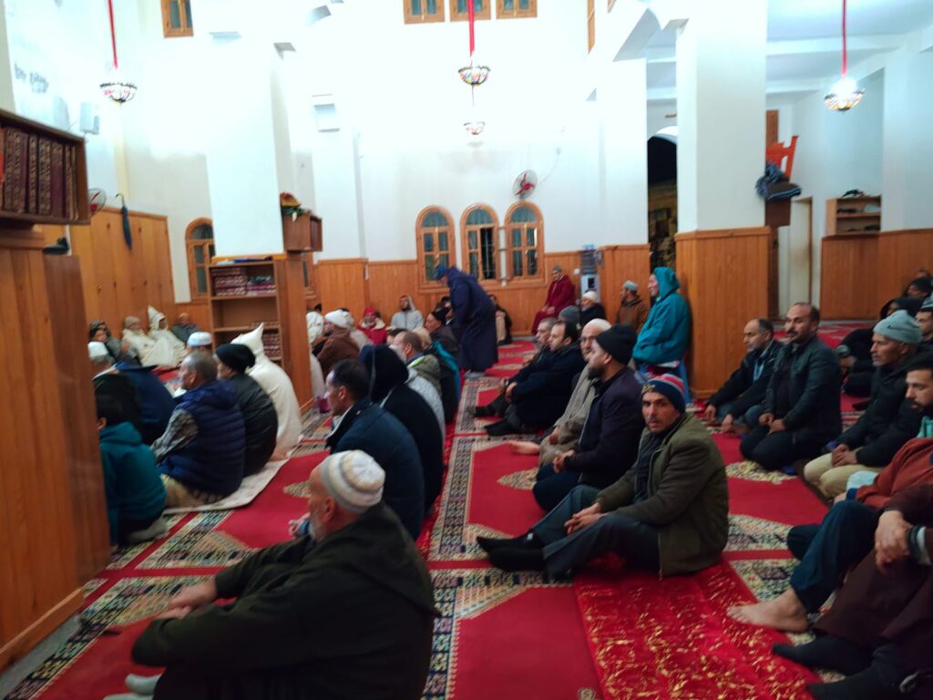 1000366517-1024x768 تقرير عن نشاط علمي في موضوع: "أمسية دينية رمضانية"