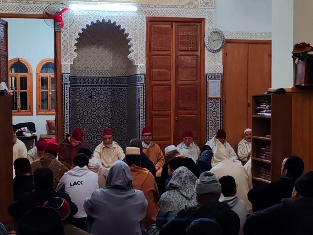 1000366563-1024x768 تقرير عن نشاط علمي في موضوع: "أمسية دينية رمضانية"