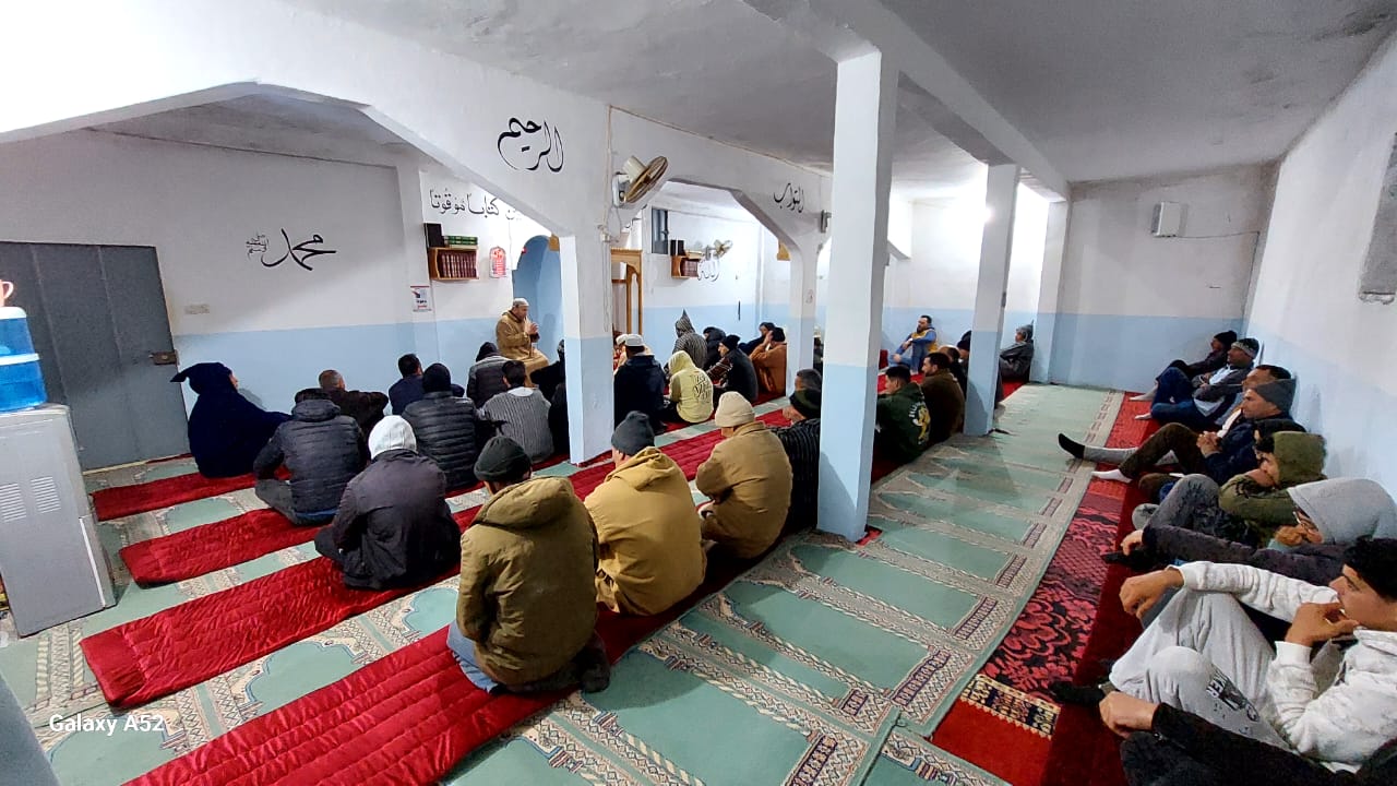 تقرير عن نشاط علمي في موضوع: أثر الصيام في تحقيق العبودية المطلقة لله عز وجل (إعداد: الإمام المرشد عثمان بن الشيخ)