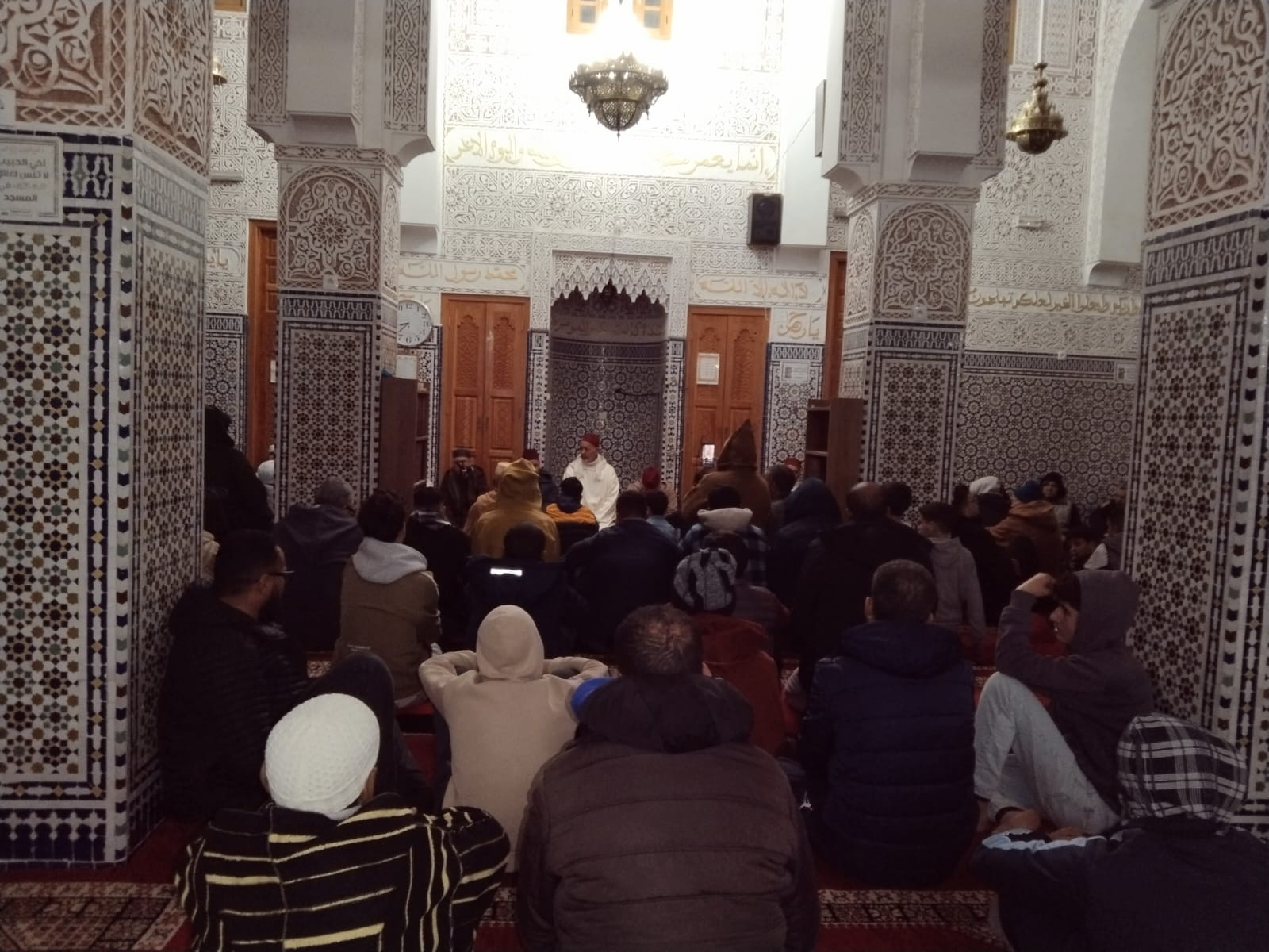 تقرير عن نشاط علمي في موضوع: أمسية دينية رمضانية( إعداد ذ . يونس العلام)