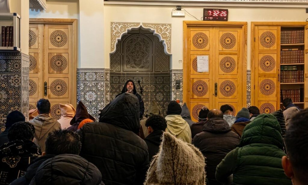 1000371950-1024x617 تقرير عن نشاط علمي في موضوع: معركة الدشيرة و جلاء ٱخر جندي من الأقاليم الجنوبية (إعداد: الإمام المرشد عمر لحميدي)