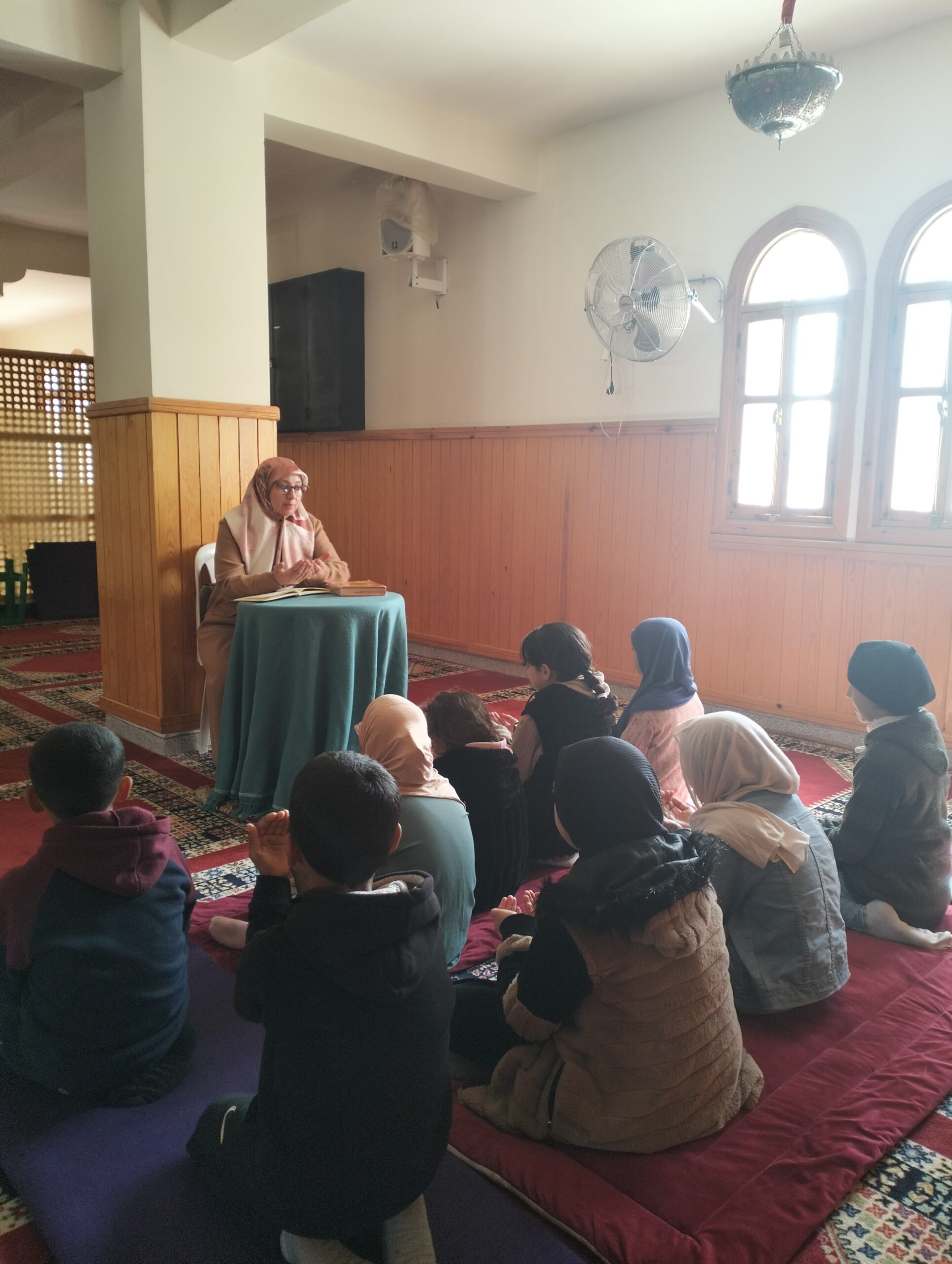 تقرير عن نشاط علمي في موضوع: رمضان شهر القرآن