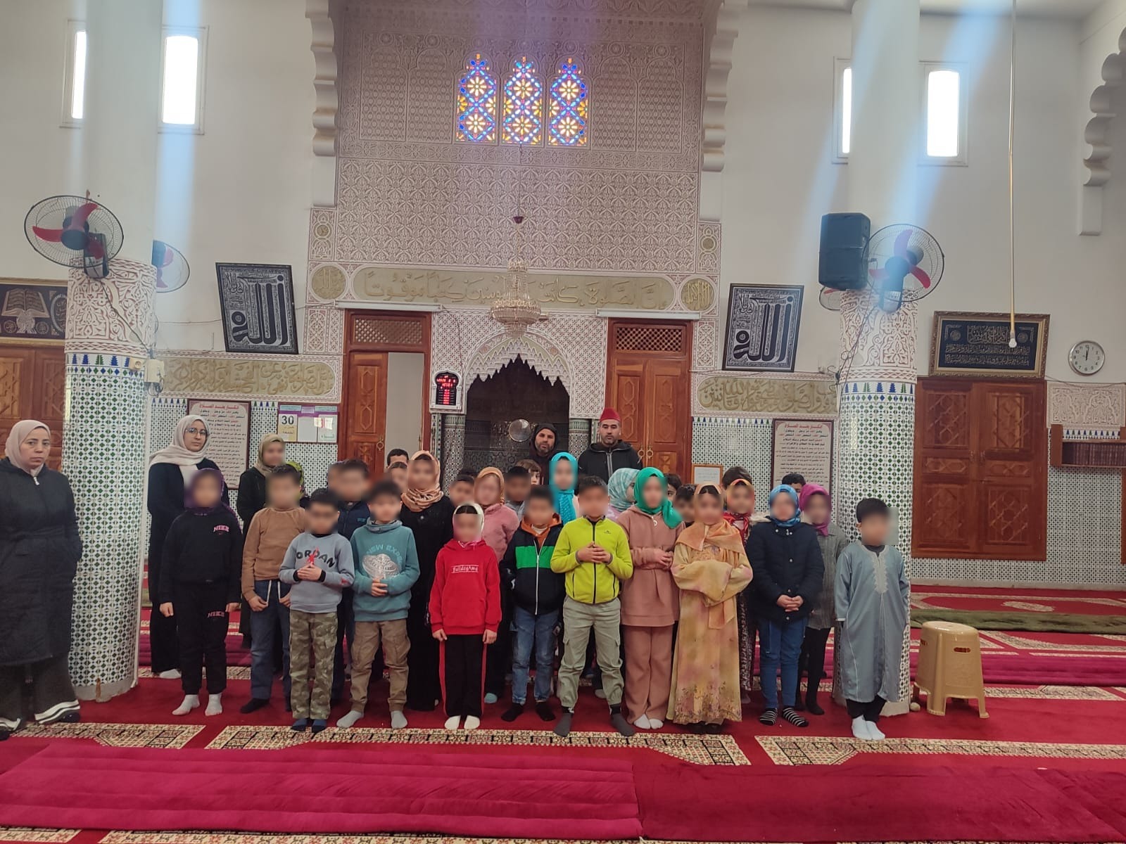 تقرير عن نشاط علمي في موضوع: آداب المسجد ودورها في غرس القيم الإسلامية (إعداد: عبد العالي المغاري)