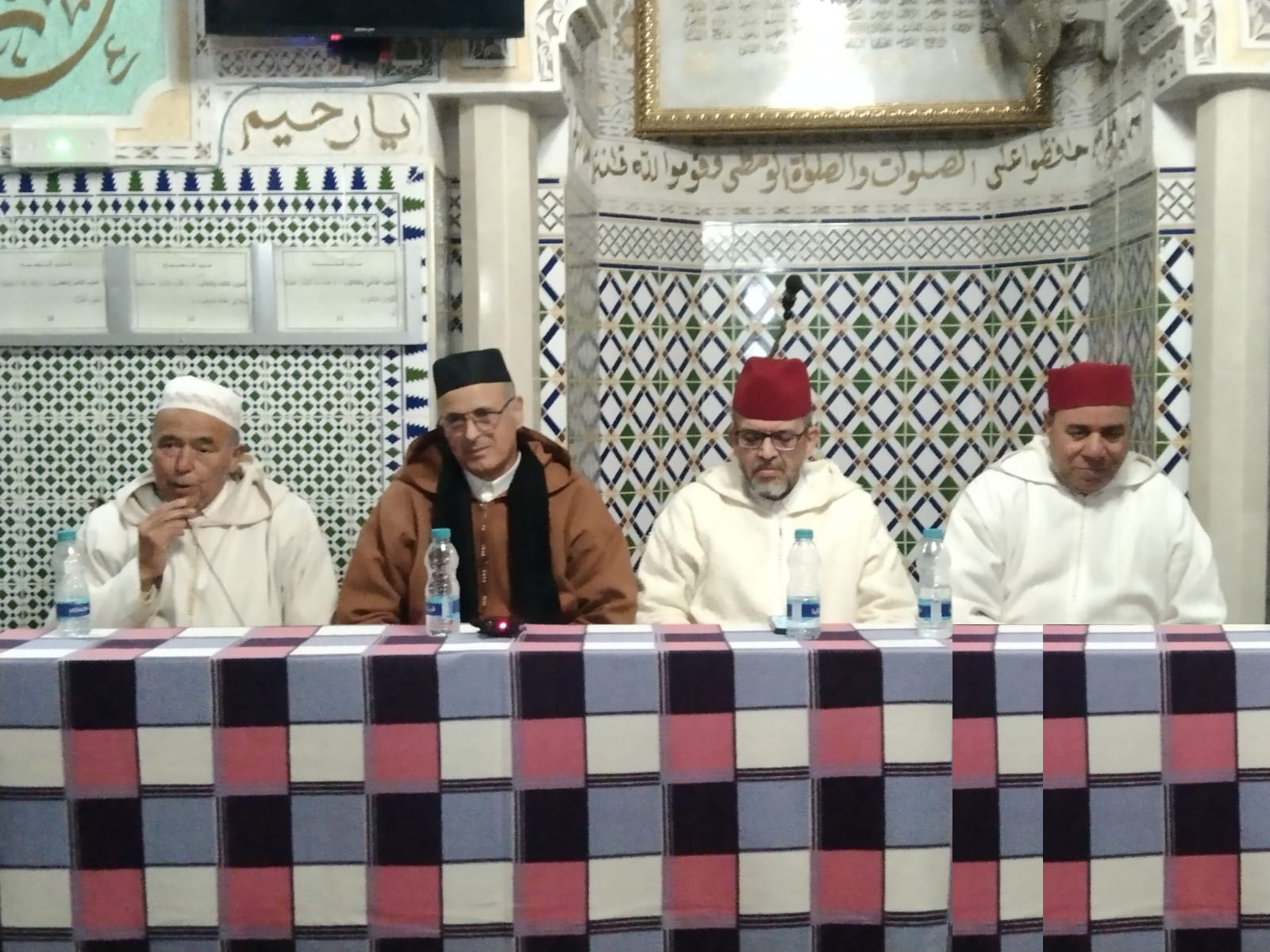 تقرير عن نشاط علمي في موضوع : مجلس لتدبر القرآن الكريم .