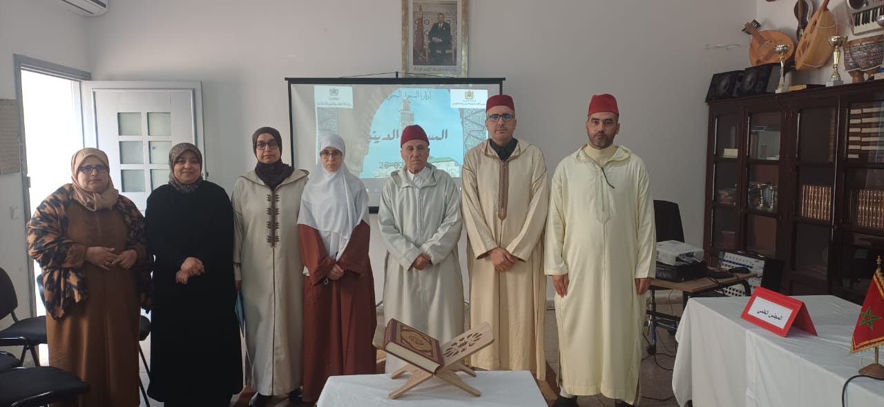 مسابقة في حفظ وترتيل القرآن الكريم وحفظ الحديث.