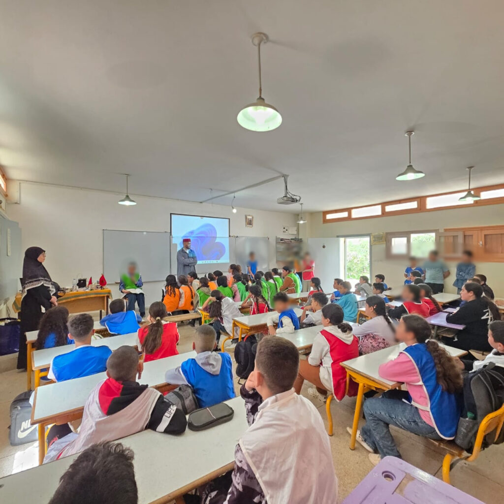 1000200864-1024x1024 نشاط في موضوع: "يدا بيد من أجل بيئة سليمة" (إعداد: مونية اجبيلو)