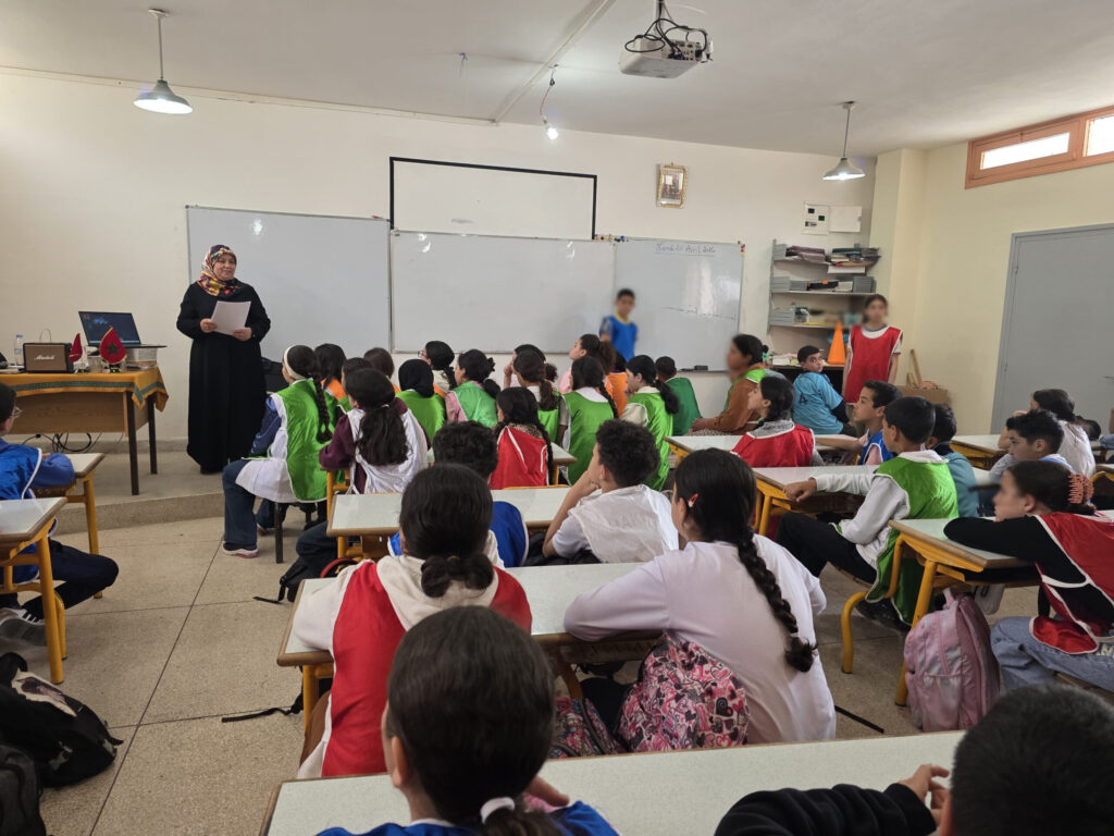 1000200880-scaled-1024x768 نشاط في موضوع: "يدا بيد من أجل بيئة سليمة" (إعداد: مونية اجبيلو)