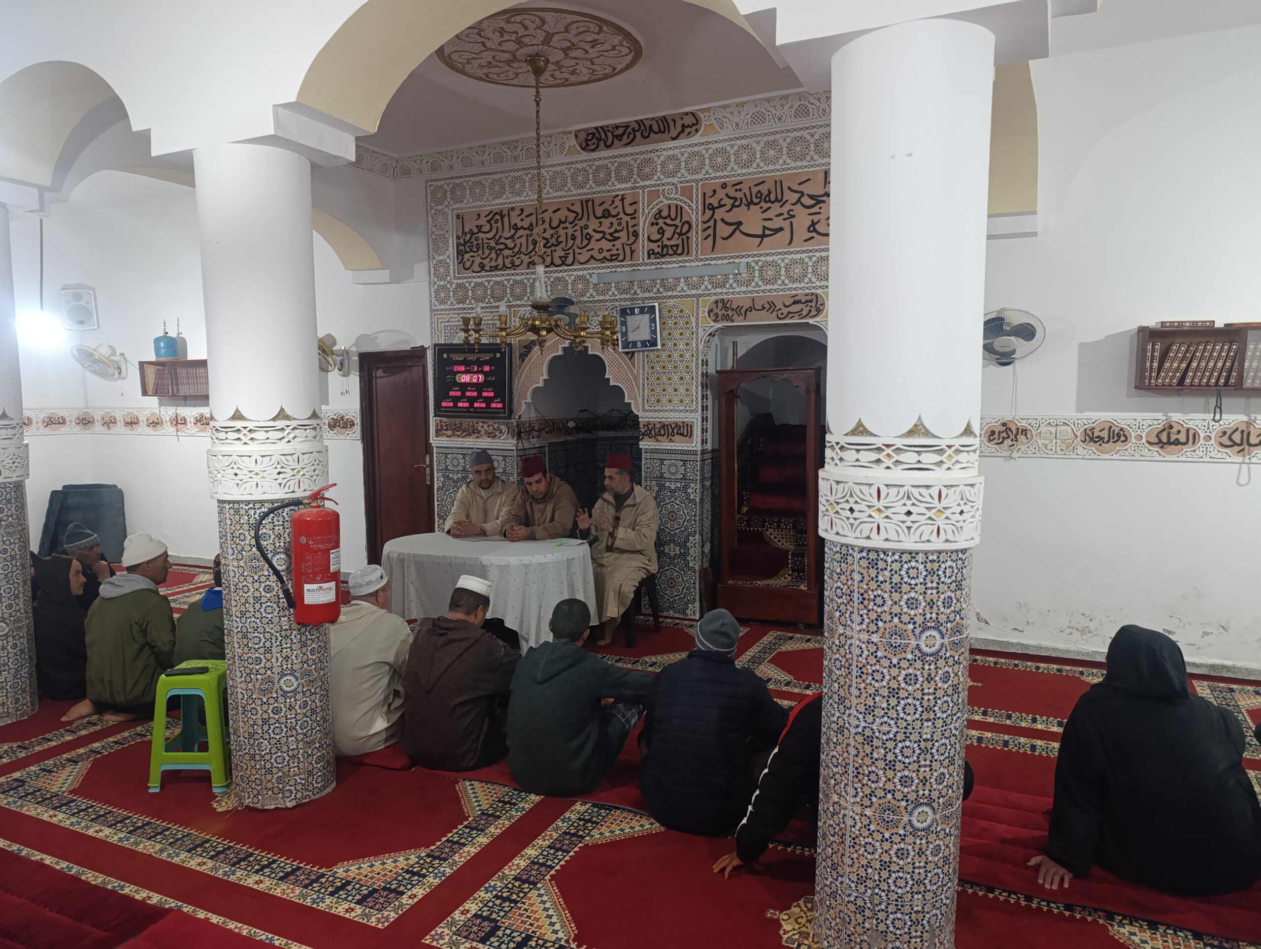 نشاط في موضوع: الأخوة الإيمانية و أثرها في تحقيق المجتمع السعيد (إعداد: الإمام المرشد لحسن مامون)