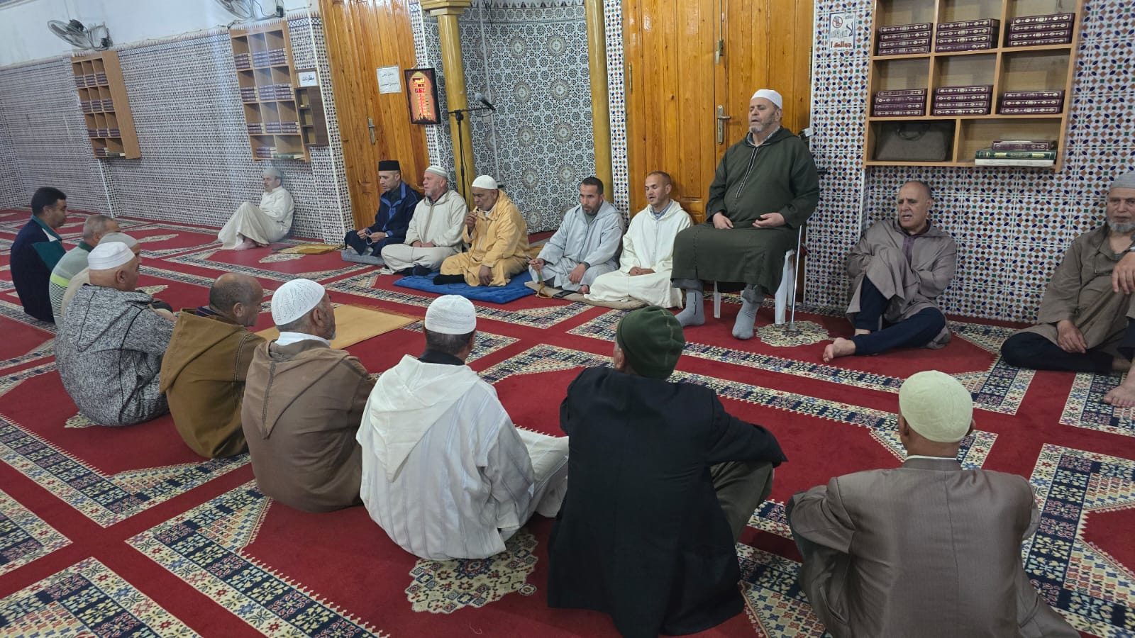 نشاط في موضوع: مجلس للصلاة و السلام على رسول الله صلى الله عليه وسلم (إعداد: الإمام المرشد عثمان بن الشيخ)