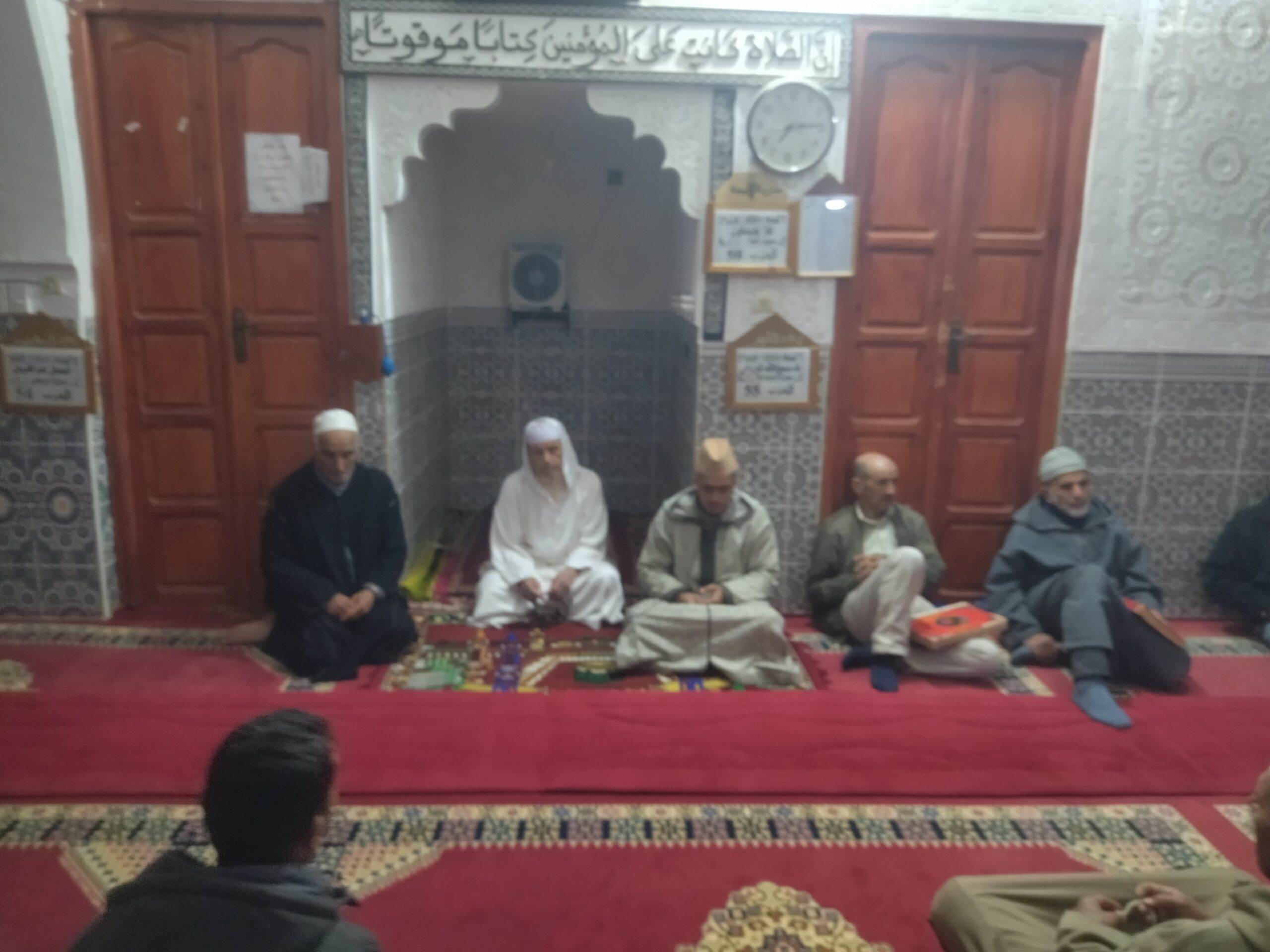 نشاط في موضوع: مجلس للصلاة على رسول الله صلى الله عليه وسلم (إعداد: اسماعيل هلال)