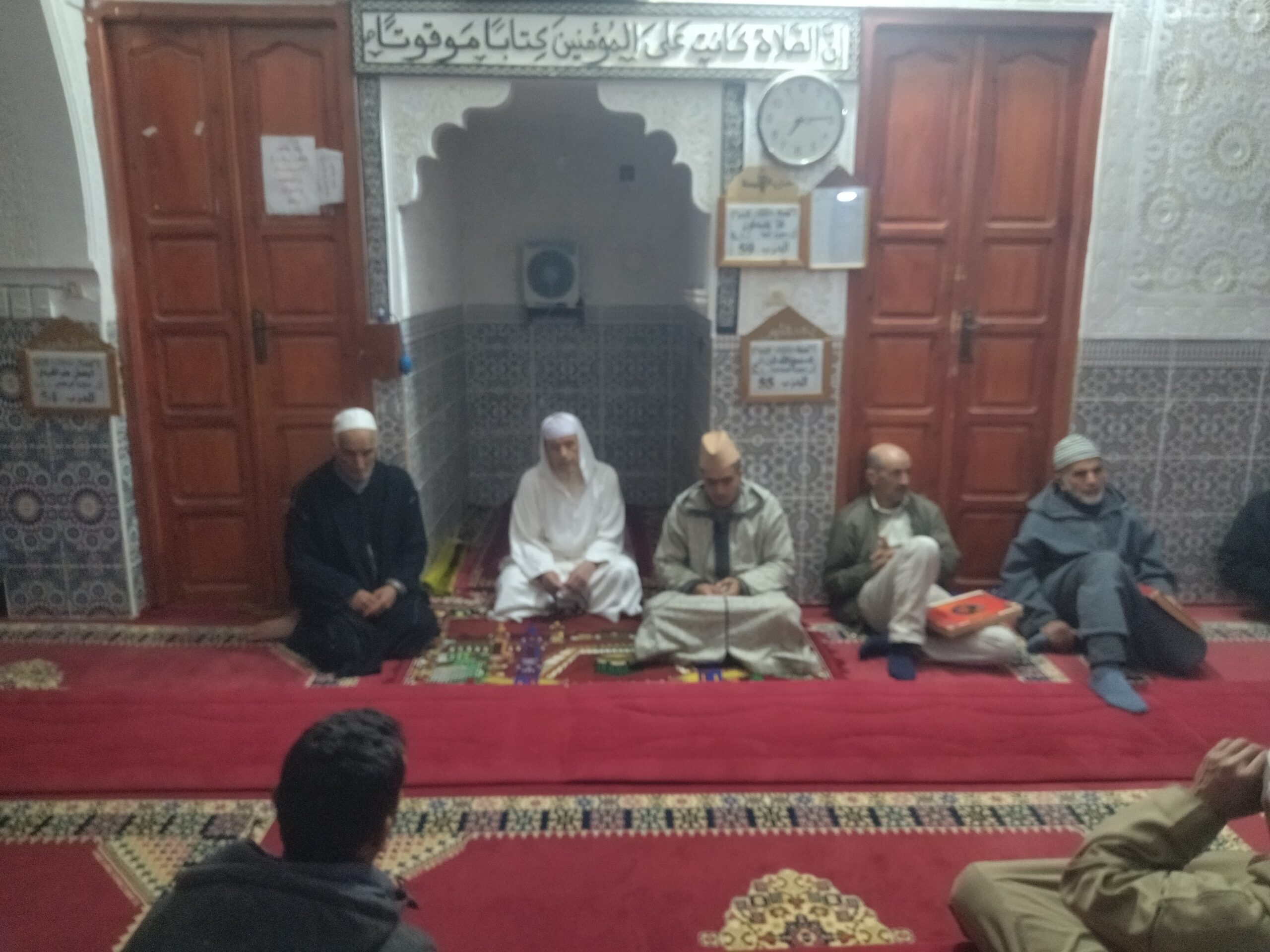 نشاط في موضوع: مجلس للصلاة على رسول الله صلى الله عليه وسلم (إعداد: اسماعيل هلال)