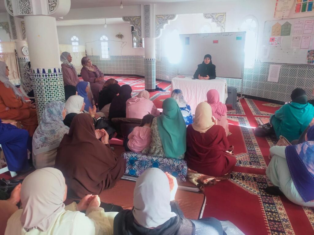 ص3-1024x768 نشاط في موضوع: مجلس الصلاة على رسول الله صلى الله عليه وسلم (إعداد: كريمة حبوبي عضو المجلس العلمي)