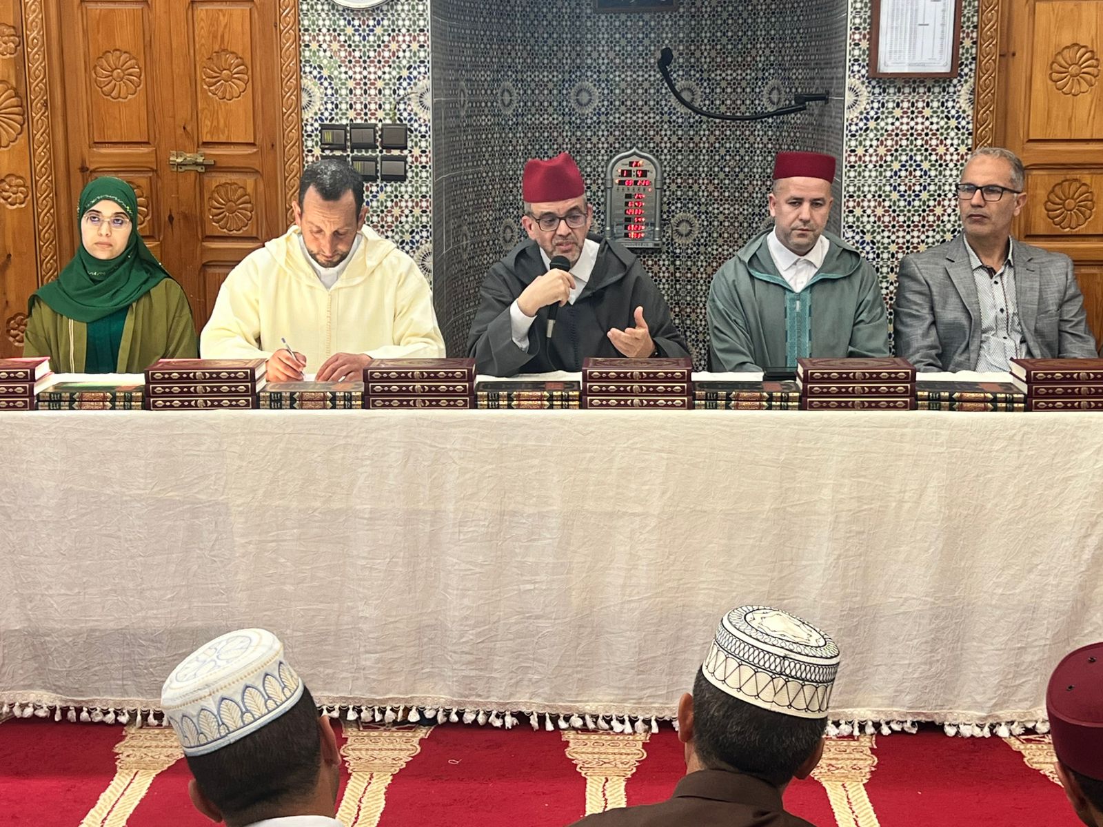 نشاط في موضوع: الاستعداد للدورة الصيفية وانطلاق حصص أسبوعية لتحفيظ القرآن الكريم والحديث الشريف وتعليم السيرة العطرة (إعداد: أمحمد القسيوي)