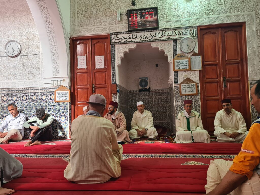1000016608-1024x768 نشاط في موضوع: هدي النبي صلى الله عليه وسلم في تدبير الاختلاف (إعداد: اسماعيل هلال)