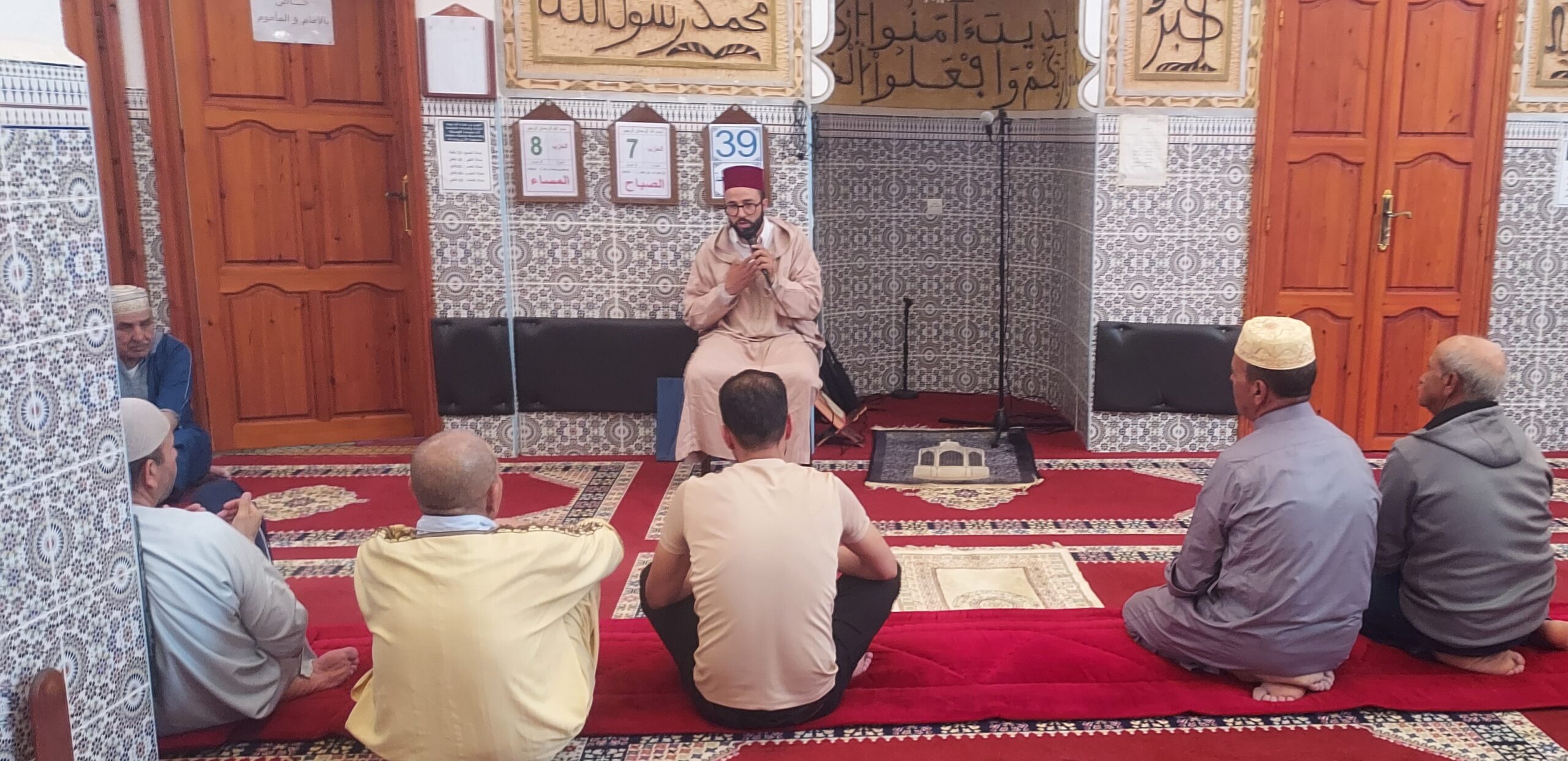 نشاط في موضوع: هدي النبي صلى الله عليه وسلم في الحوار بالحكمة والرفق (إعداد: عبد العزيز الهرنان)