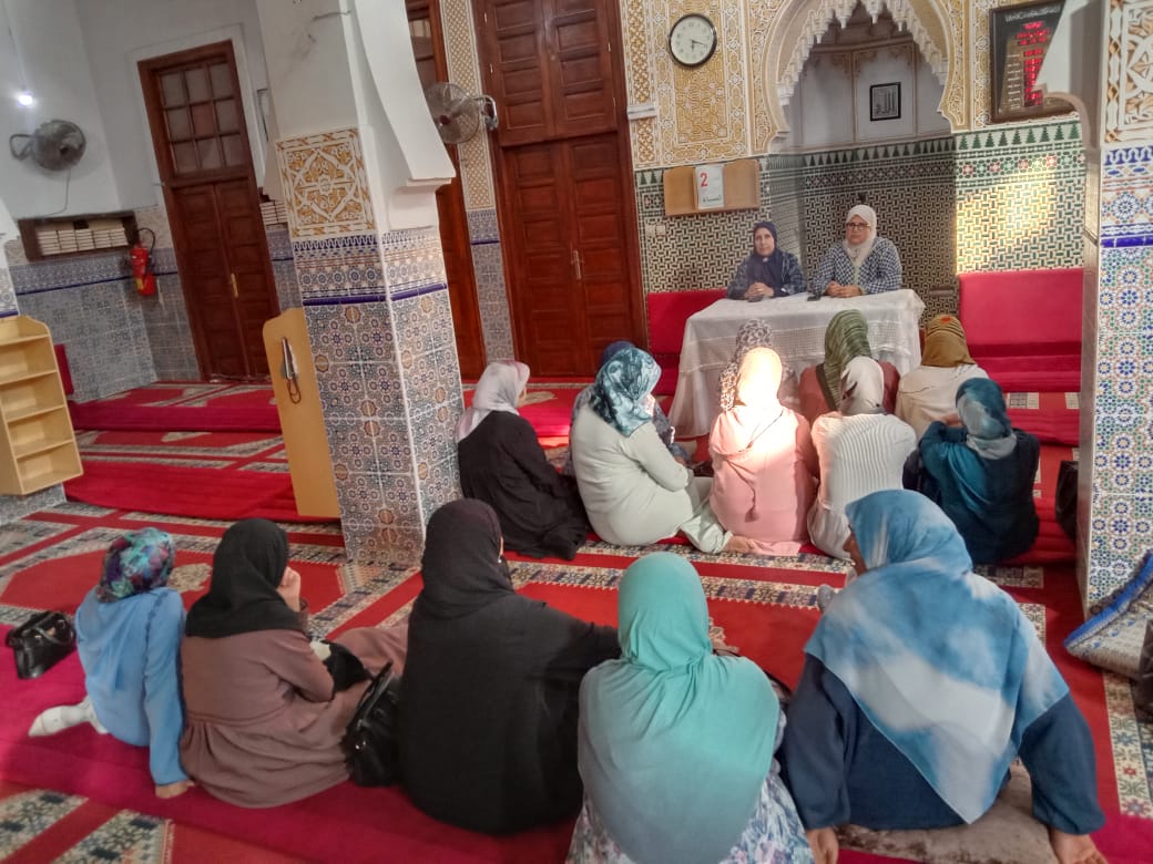 نشاط في موضوع: محاضرة : حال النبي صلى الله عليه وسلم في العشر الأوائل من ذي الحجة (إعداد: ذة : فاطمة مزوز عضو المجلس العلمي)