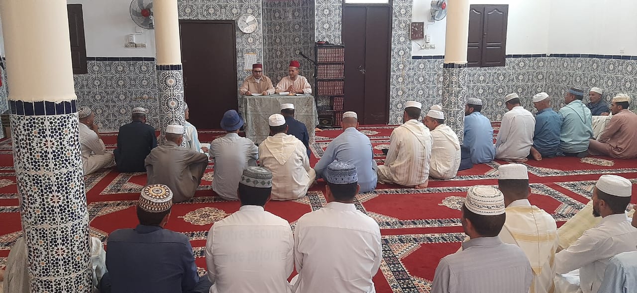 نشاط في موضوع: هدي النبي ﷺ من خلال الشورى وحسن التدبير (إعداد: لحسن ابزيز)