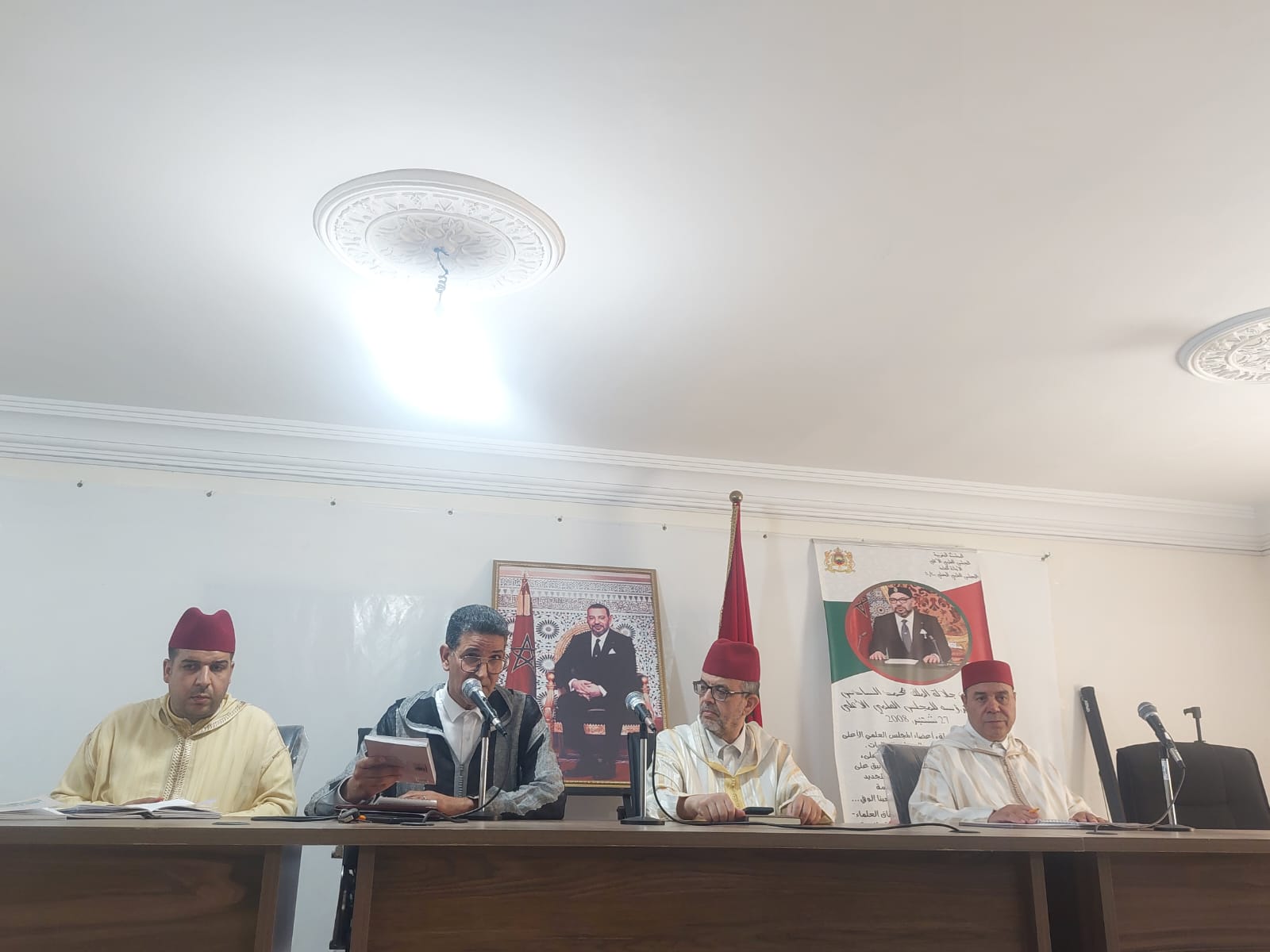 نشاط في موضوع: الاجتماع الشهري مع السادة المرشدين و السيدات المرشدات بمقر المجلس العلمي المحلي بتازة (إعداد: يونس العلام)