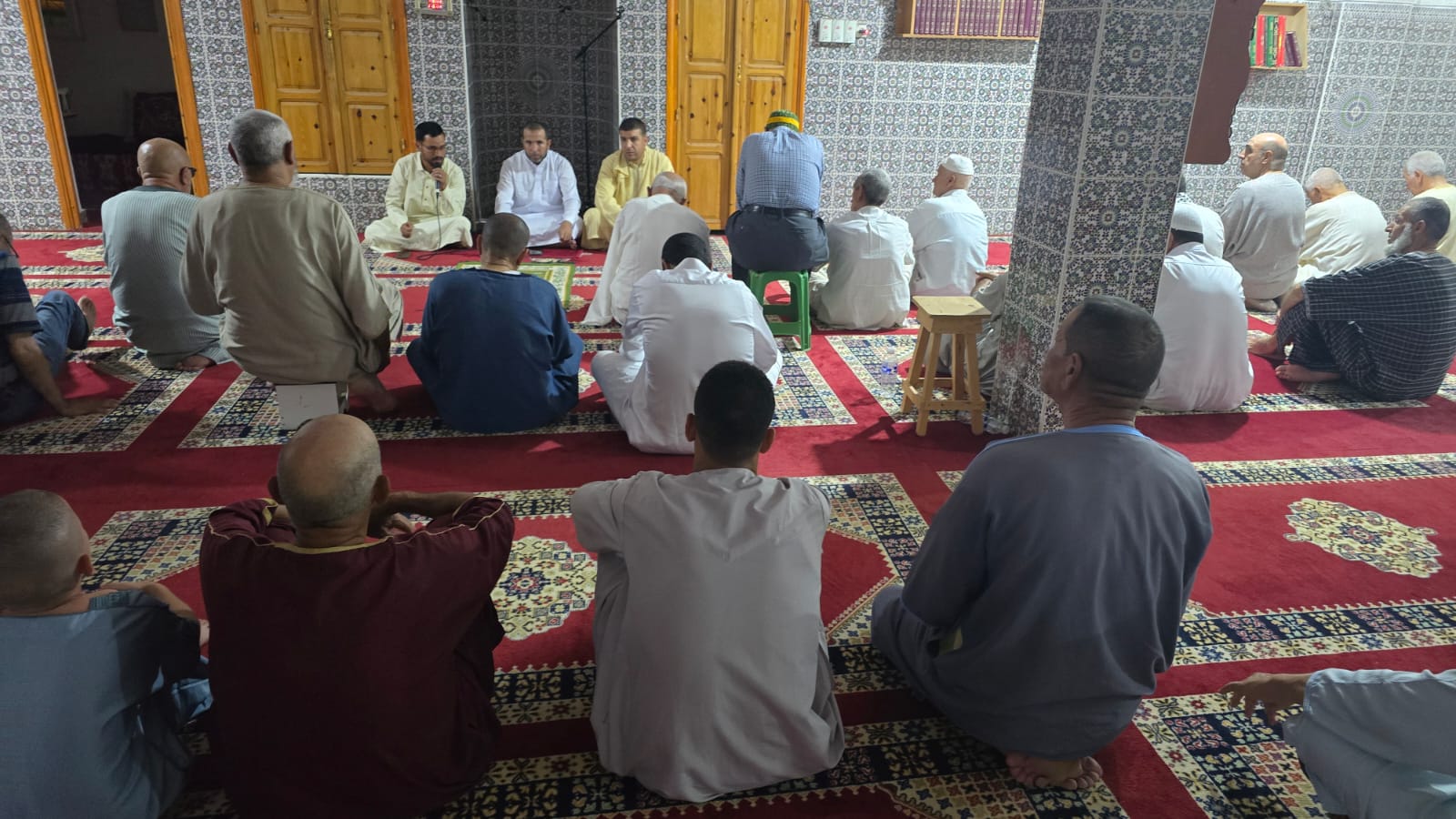 1000416332-1 نشاط في موضوع: الرحمة والعدل في السيرة النبوية الشريفة وأثرهما في تحقيق الحياة الطيبة (إعداد: يونس العلام)