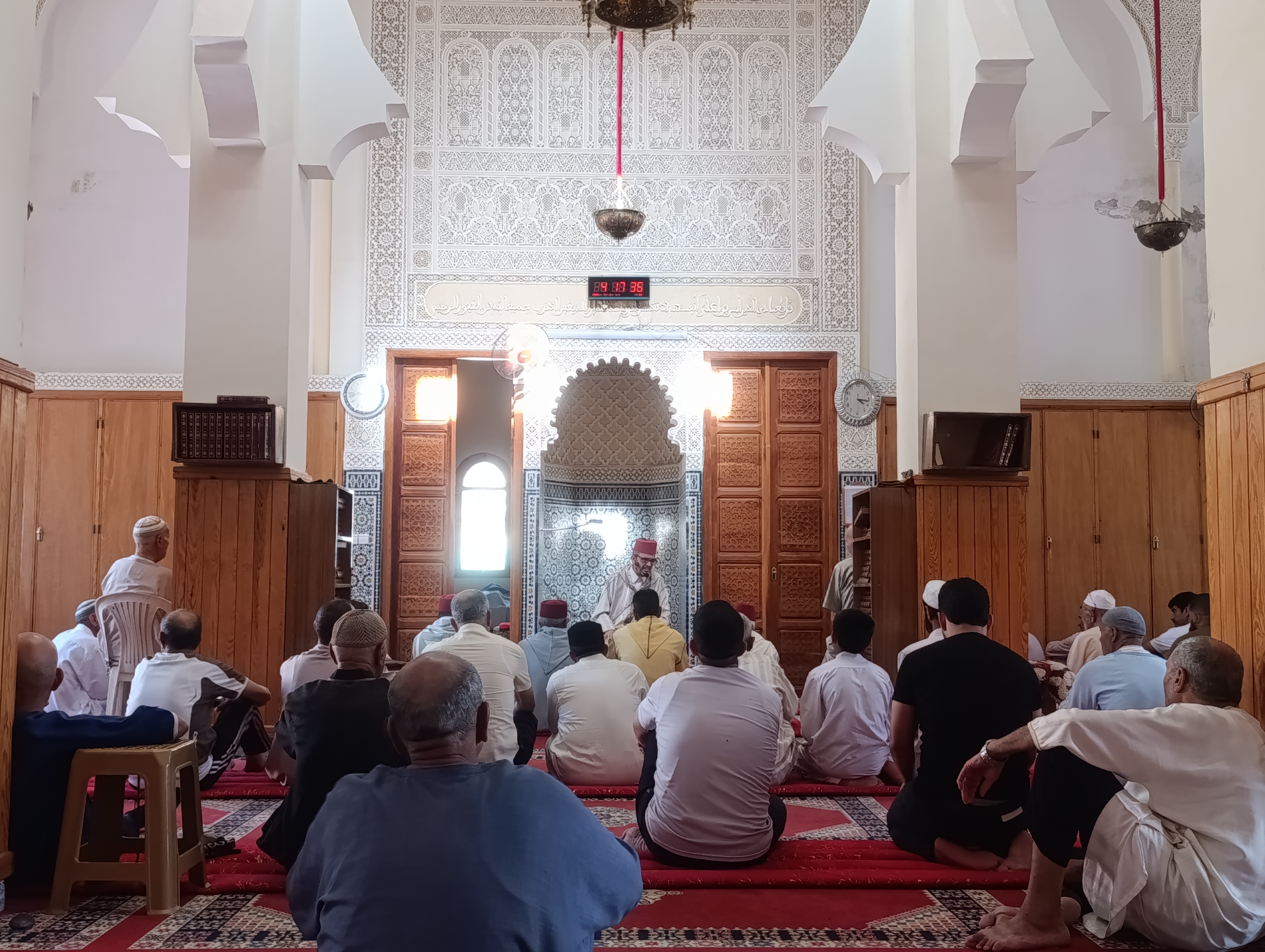 1000418394 نشاط في موضوع: التكافل الاجتماعي في الإسلام وأثره في تقوية أواصر المحبة والإيثار (إعداد: يونس العلام)
