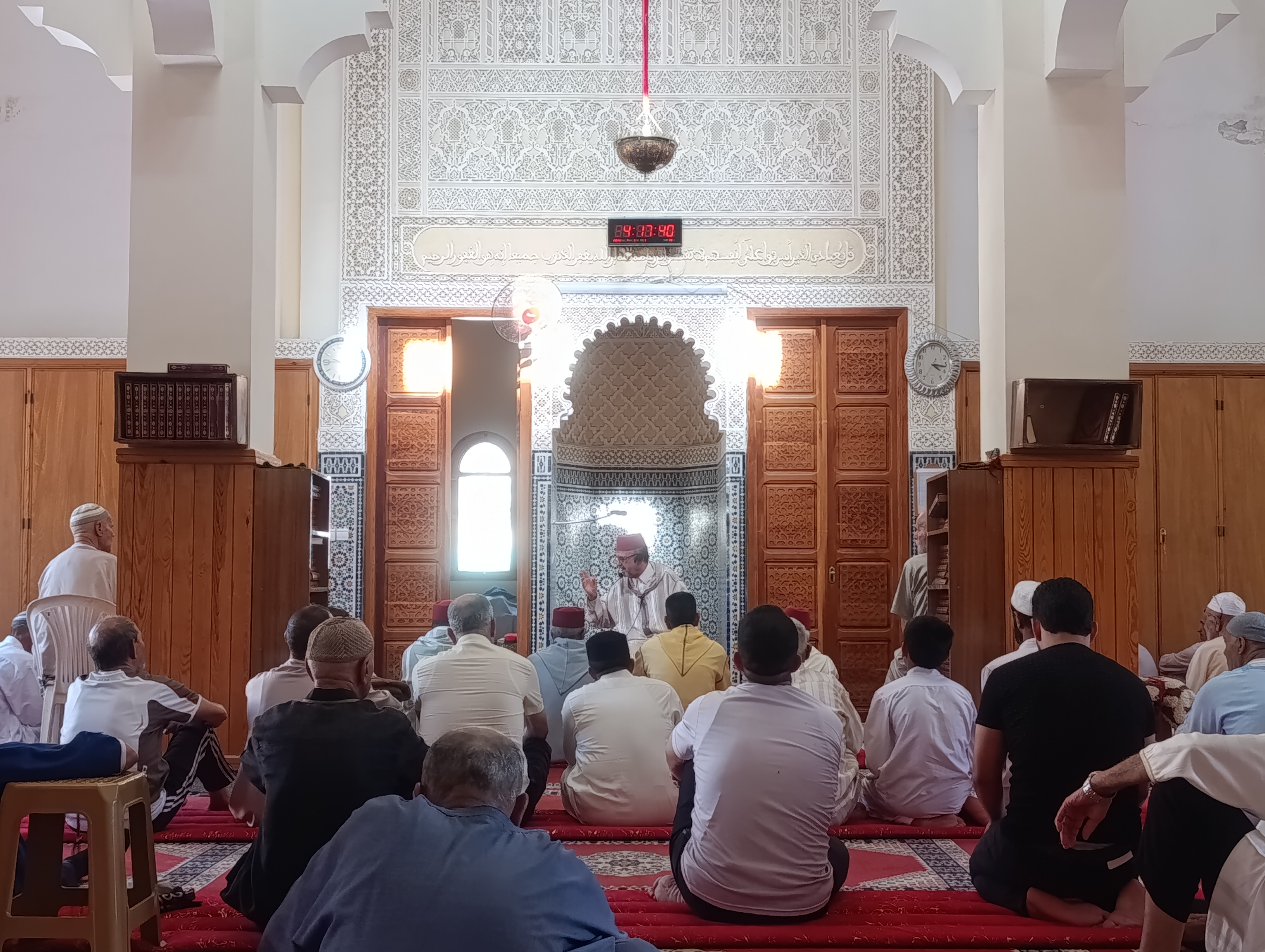 نشاط في موضوع: التكافل الاجتماعي في الإسلام وأثره في تقوية أواصر المحبة والإيثار (إعداد: يونس العلام)