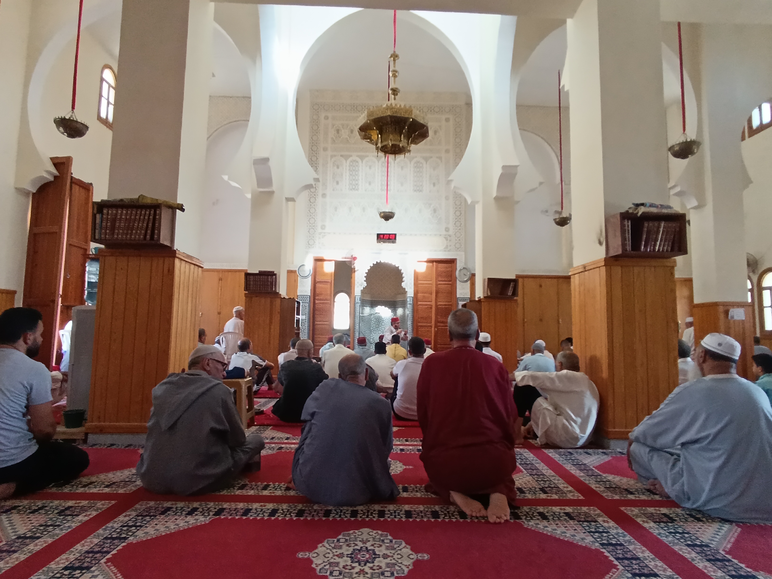 1000418400 نشاط في موضوع: التكافل الاجتماعي في الإسلام وأثره في تقوية أواصر المحبة والإيثار (إعداد: يونس العلام)