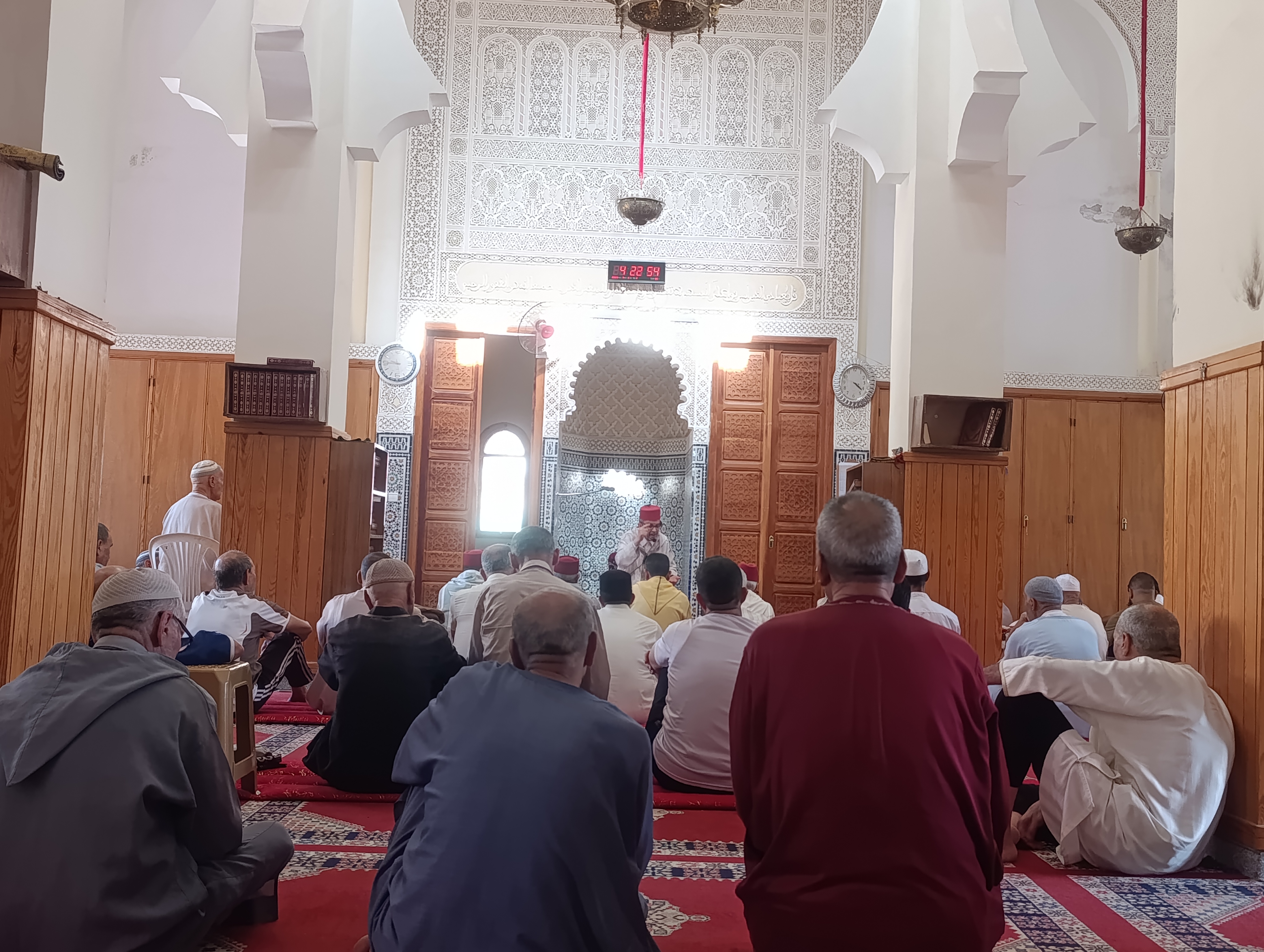 1000418405 نشاط في موضوع: التكافل الاجتماعي في الإسلام وأثره في تقوية أواصر المحبة والإيثار (إعداد: يونس العلام)