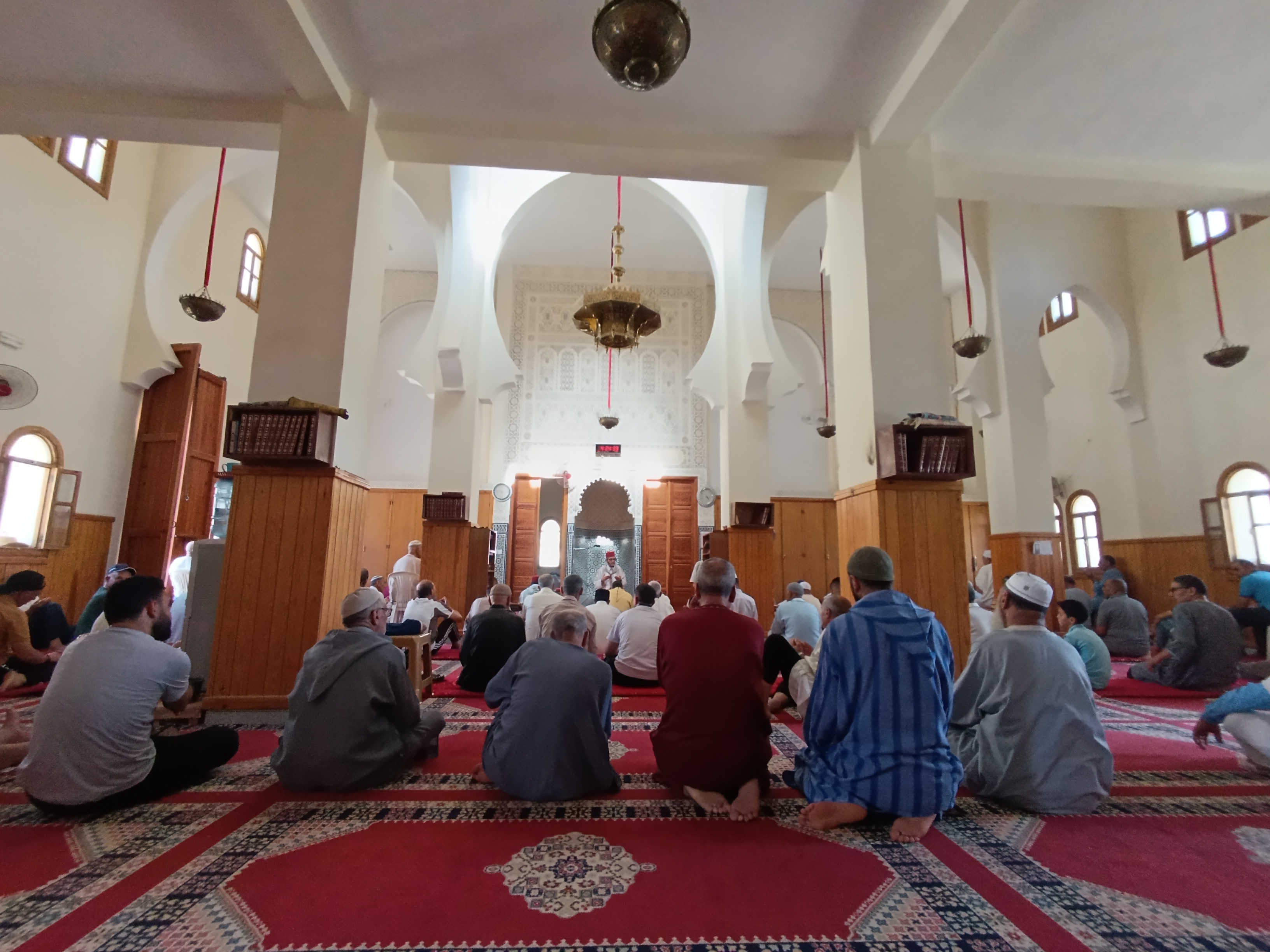 1000418410 نشاط في موضوع: التكافل الاجتماعي في الإسلام وأثره في تقوية أواصر المحبة والإيثار (إعداد: يونس العلام)