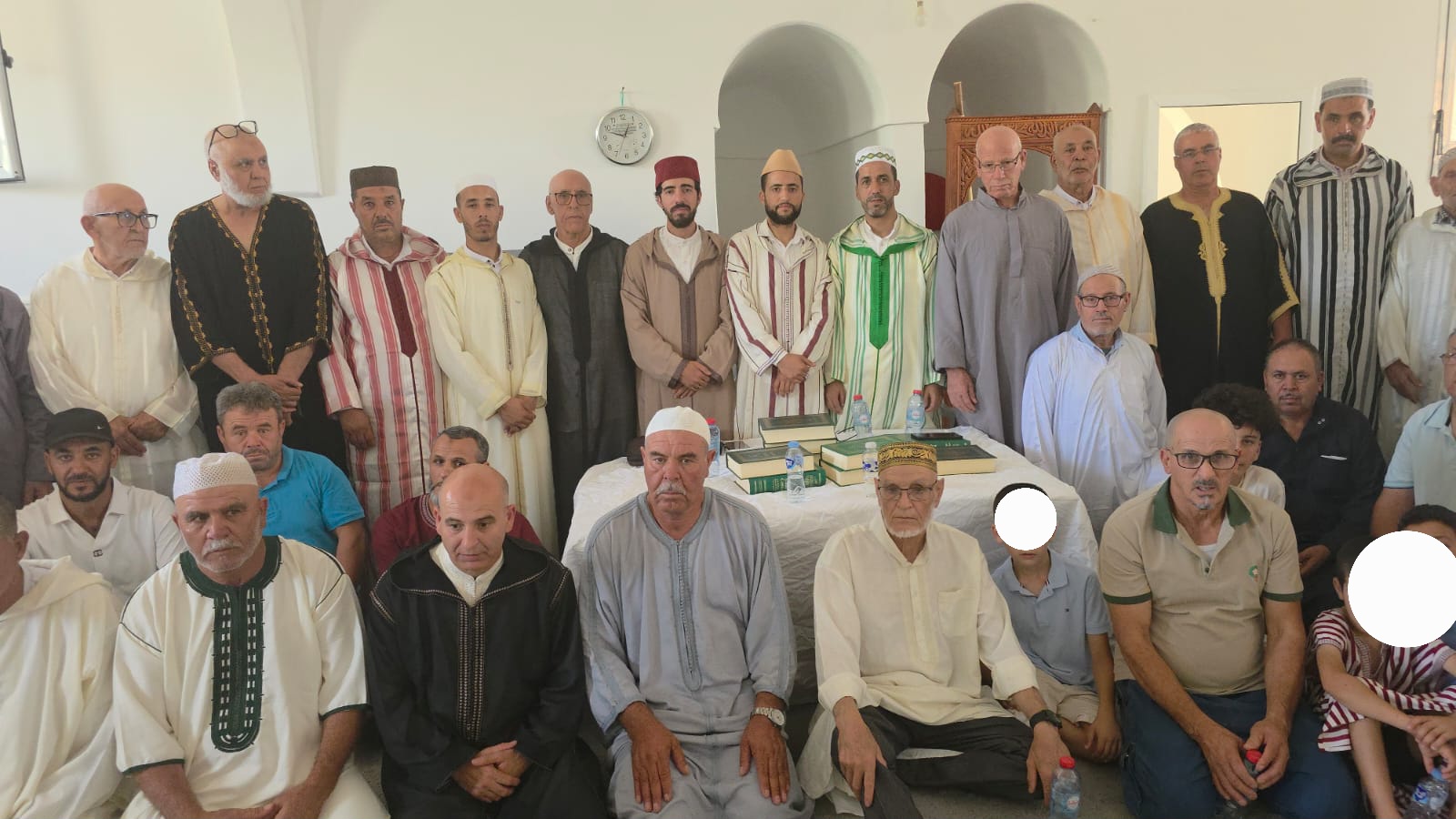 نشاط في موضوع: ندوة علمية (إعداد: أيوب البوعزاوي)