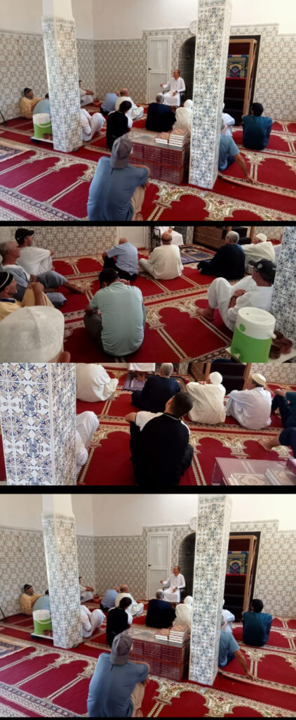 83475-3-422x1024 نشاط في موضوع: هدي النبي صلى الله عليه وسلم في تدبير الخلاف . (إعداد: الإمام المرشد : محمد الطاهري)