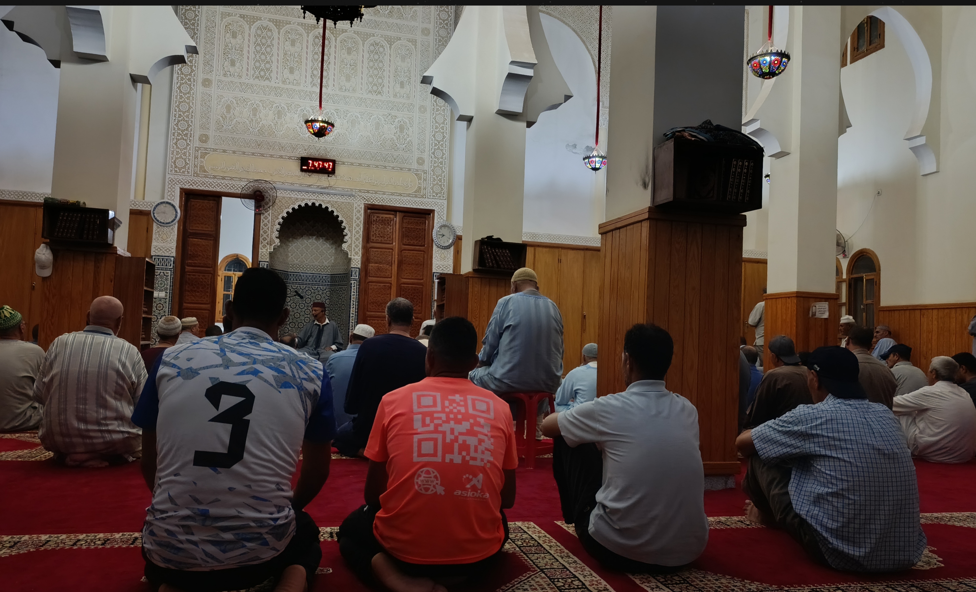 نشاط في موضوع: ثمرات الصلوات الخمس (إعداد: يونس العلام)