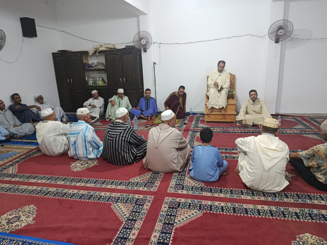 نشاط في موضوع: أمسية دينية مع قراءة وإسماع أحاديث من الموطأ (إعداد: محمد العلمي)