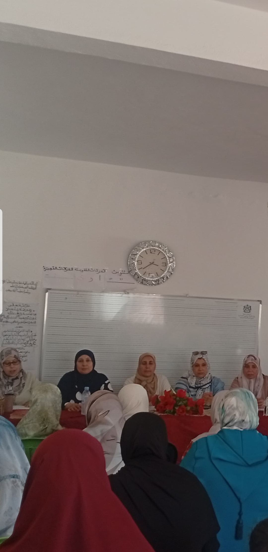 نشاط في موضوع: قافلة تواصلية في موضوع التماسك الأسري والتكافل الاجتماعي بجماعة تسديد التبليغ اولاد الزباير (إعداد: ذة : فاطمة مزوز عضو المجلس العلمي)