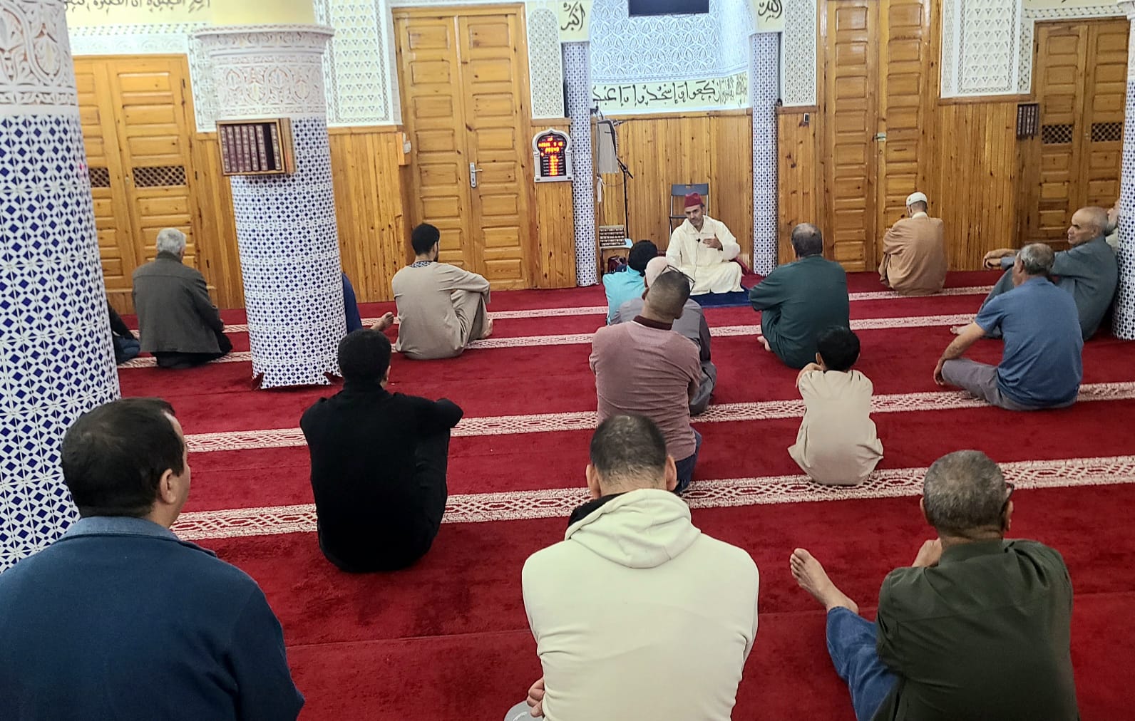 نشاط في موضوع: “أهم ثمار الصلوات الخمس” بمسجد الفتح -أكنول (منطقة التجريب: 07) (إعداد: إعداد: أحمد الدخيسي)