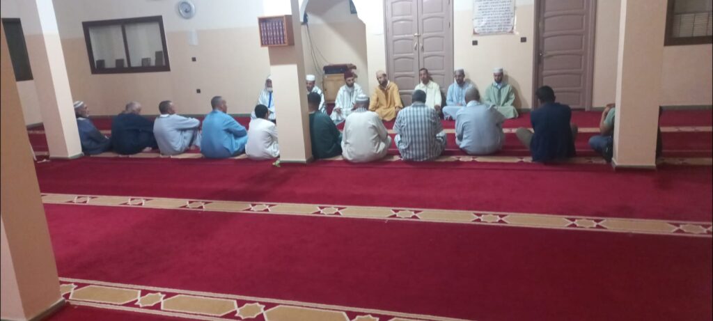 1000258112-1024x461 نشاط في موضوع: مجلس الصلاة على رسول الله صلى الله عليه وسلم (إعداد: ايوب البوعزاوي)