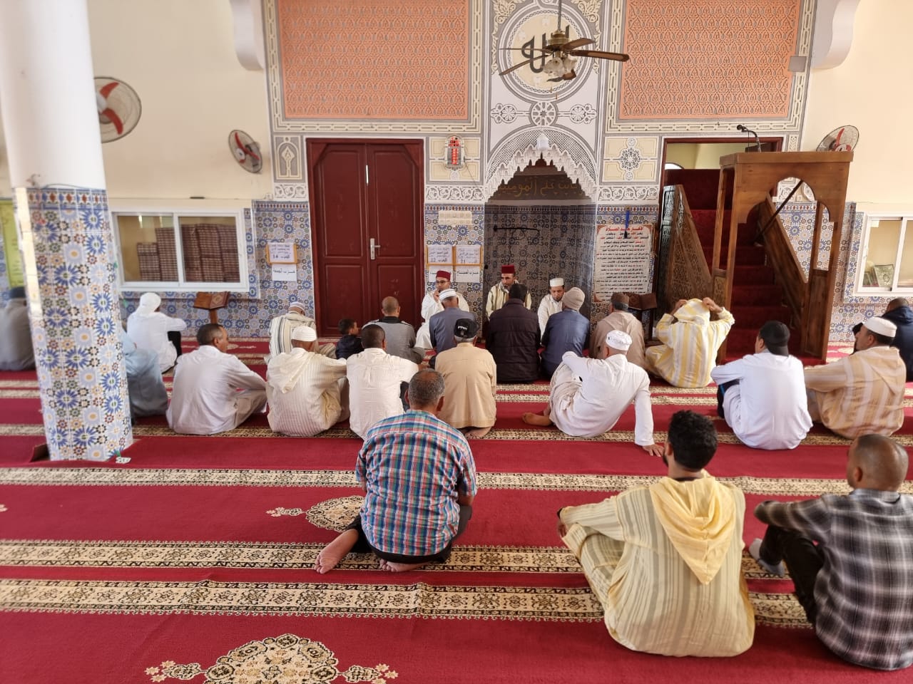 1000462389-1 نشاط في موضوع: الحديث والسيرة النبوية: من الفهم الصحيح إلى العمل الرشيد (إعداد: عبد الرحمن الناصري)
