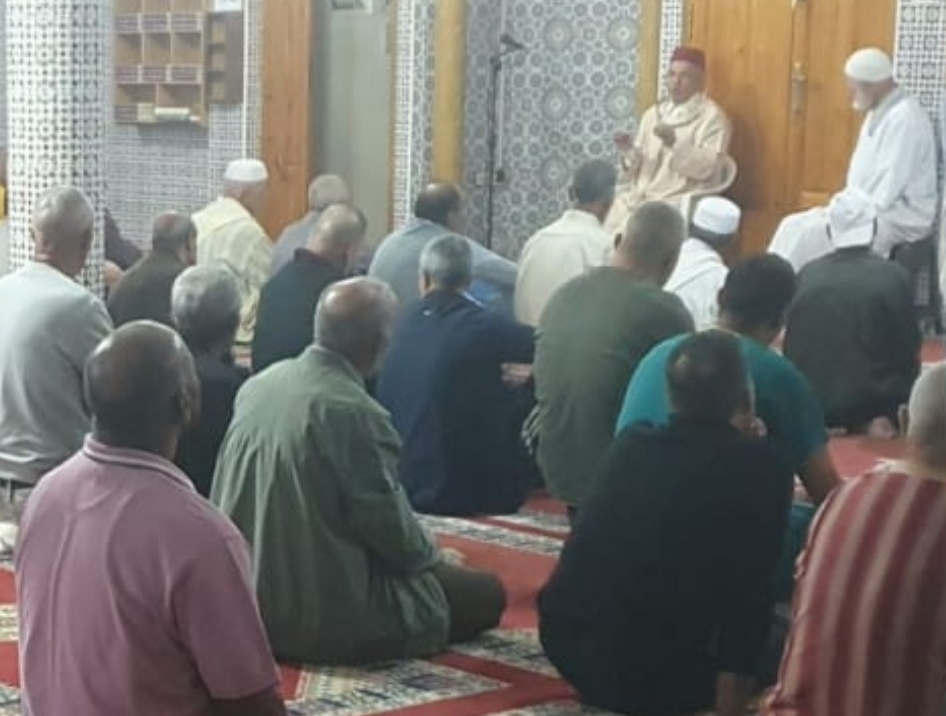نشاط في موضوع: رحمة النبي ﷺ بالمحتاجين: هدي نبوي في العطاء والتكافل (إعداد: عبد الخالق العاتي)