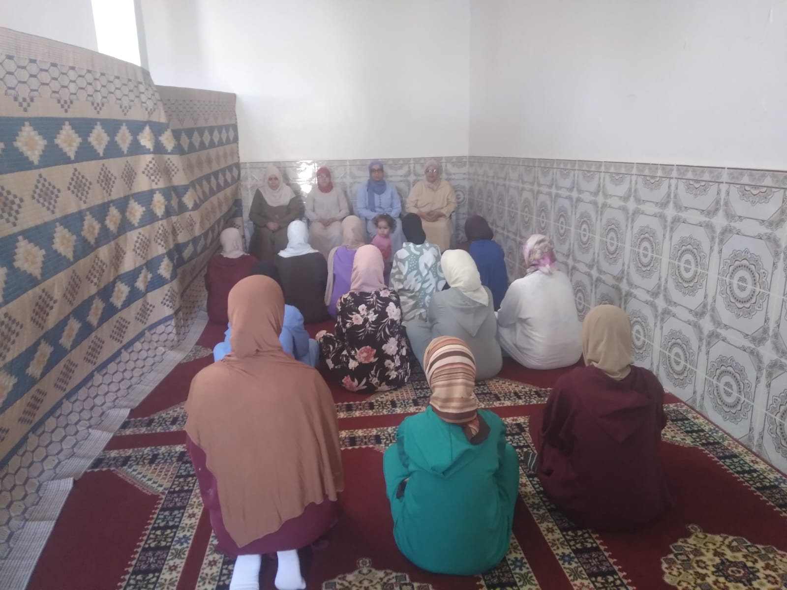 نشاط في موضوع: جماعة المسجد ودورها في بناء مجتمع متماسك (إعداد: ابتسام العيساوي)