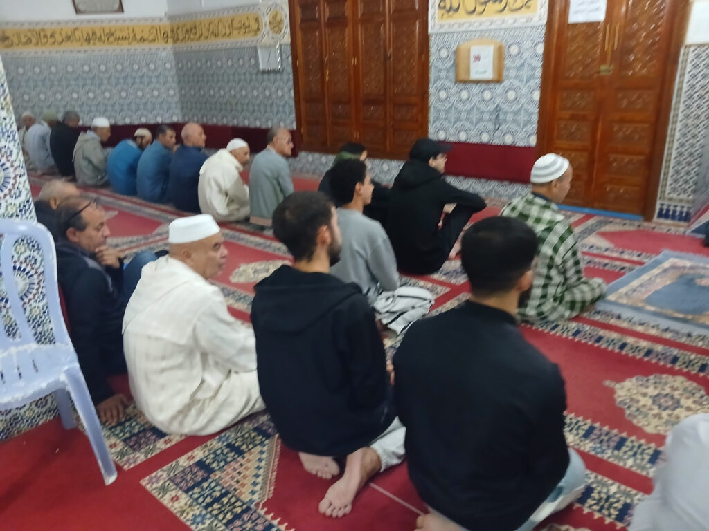 20261027_190438-scaled-1024x768 نشاط في موضوع: فضائل آل بيت رسول الله صلى الله عليه وسلم وأثرها في ترسيخ المحبة والاقتداء (إعداد: ذ الراضي بزياز)